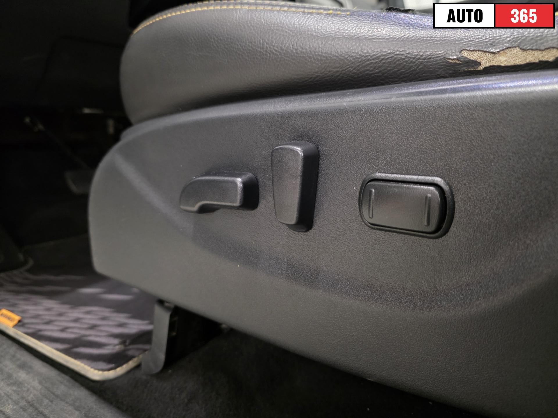 Nissan Navara - Image 25