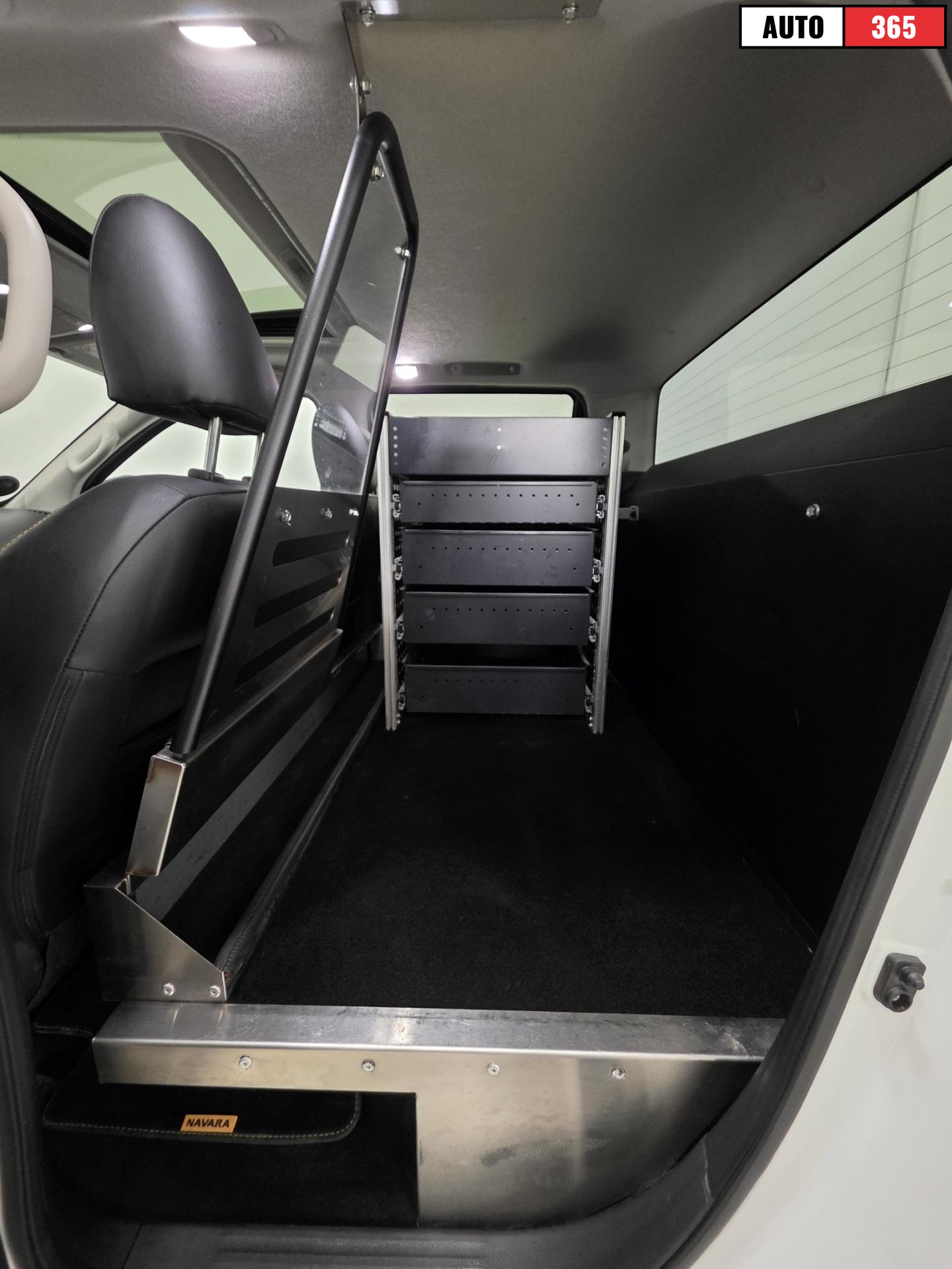 Nissan Navara - Image 13