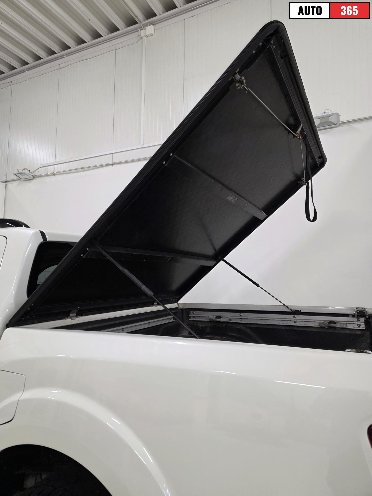 Nissan Navara - Image 6