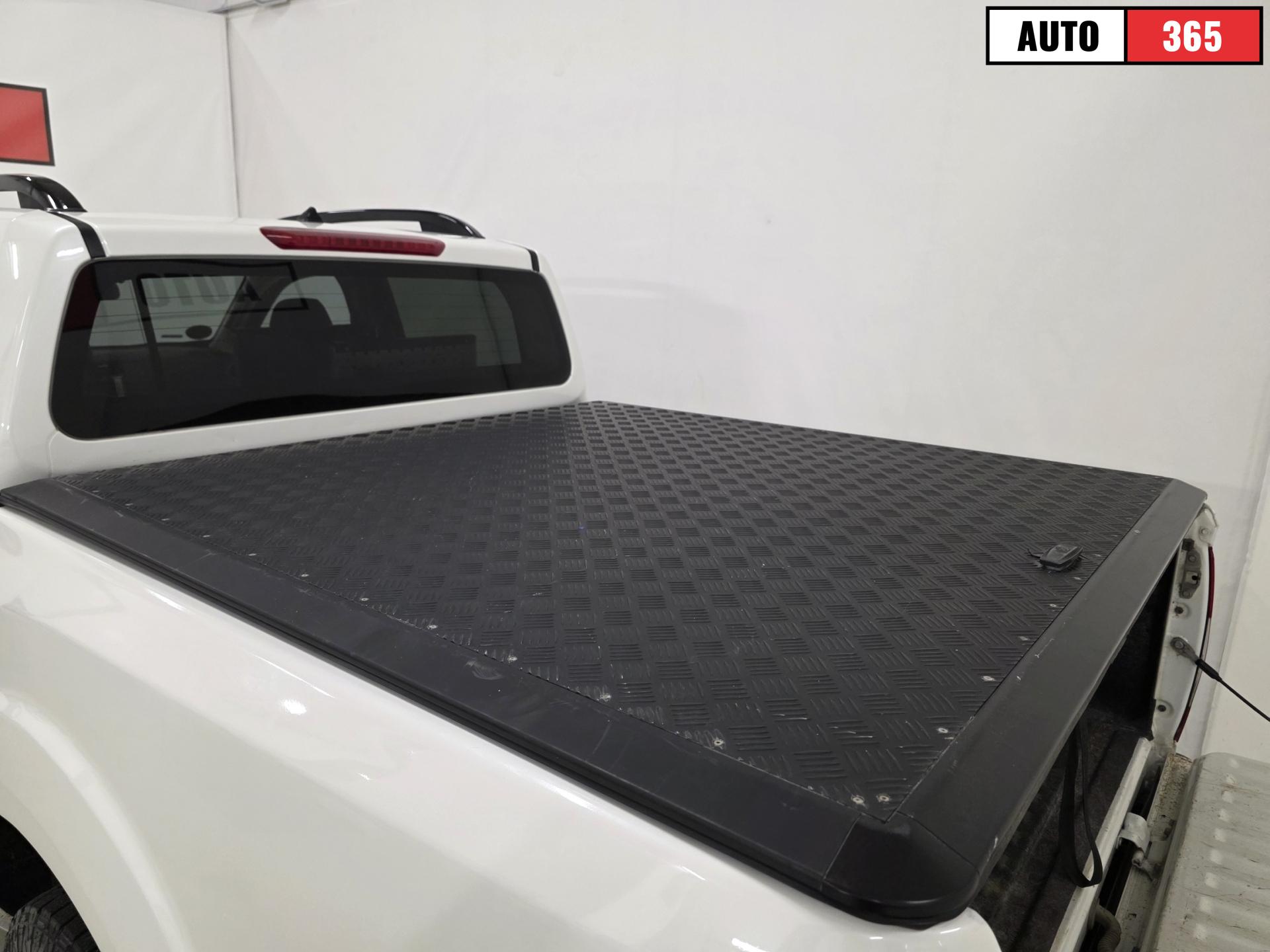 Nissan Navara - Image 5