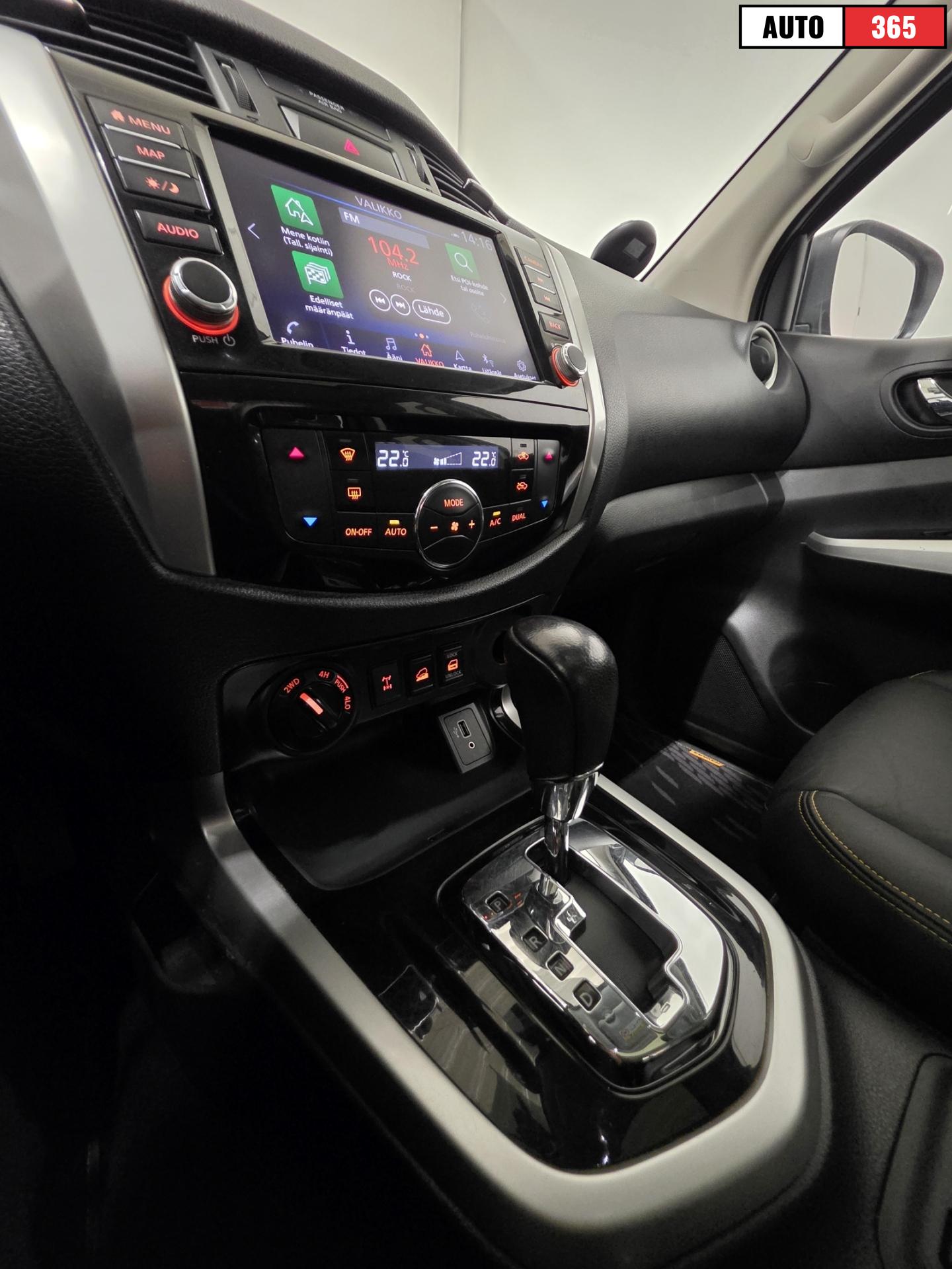 Nissan Navara - Image 18