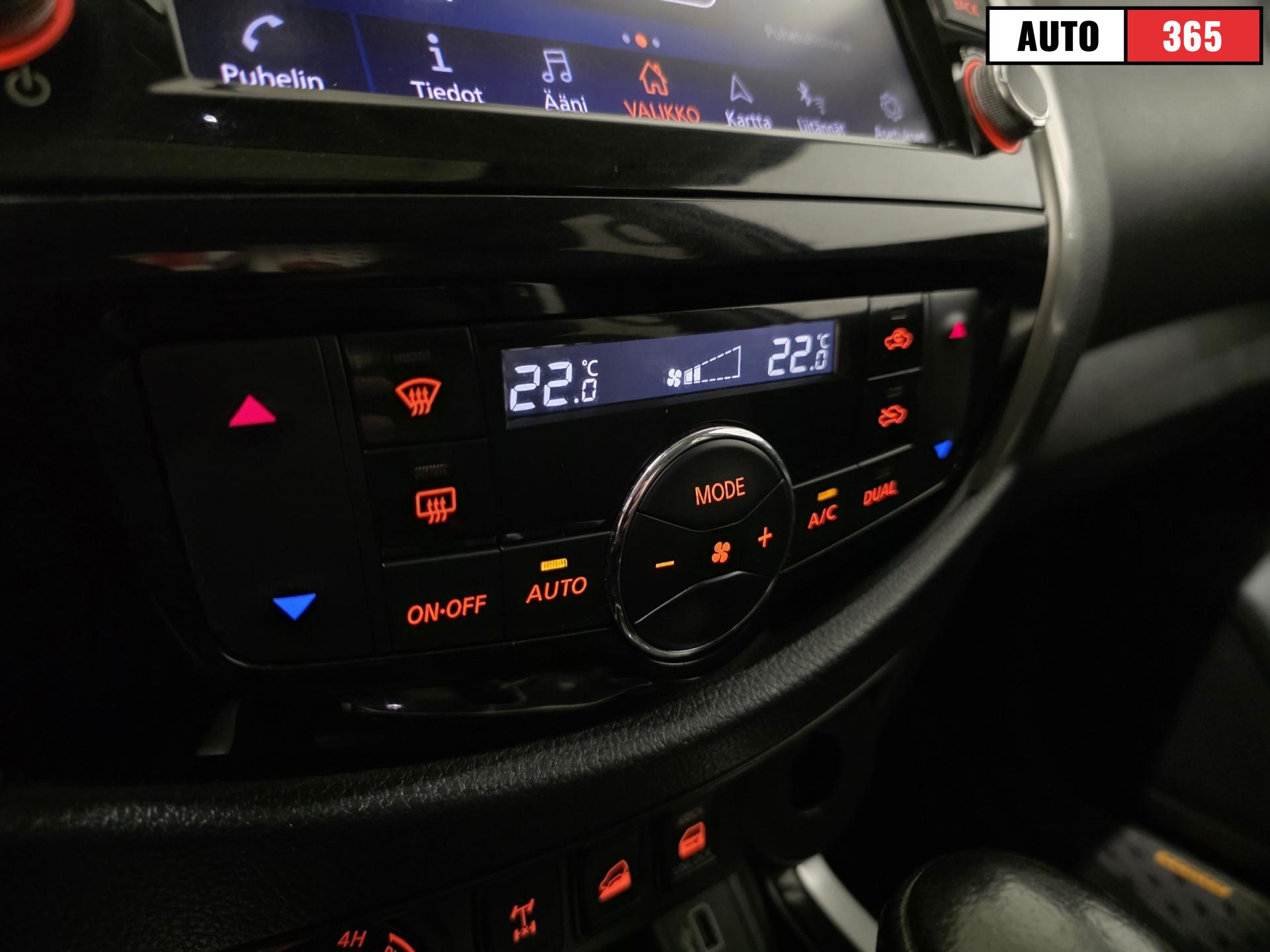 Nissan Navara - Image 22