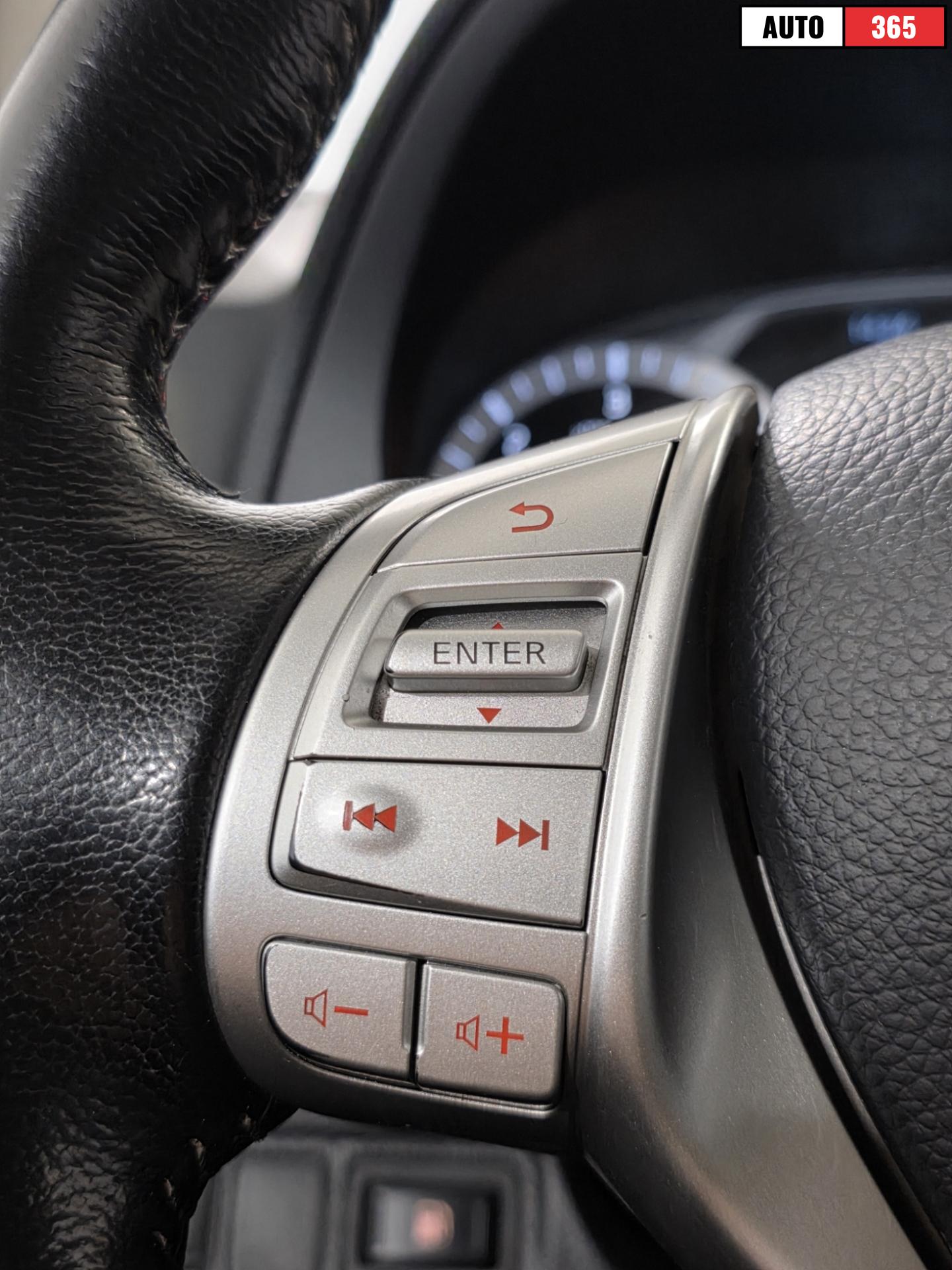 Nissan Navara - Image 16