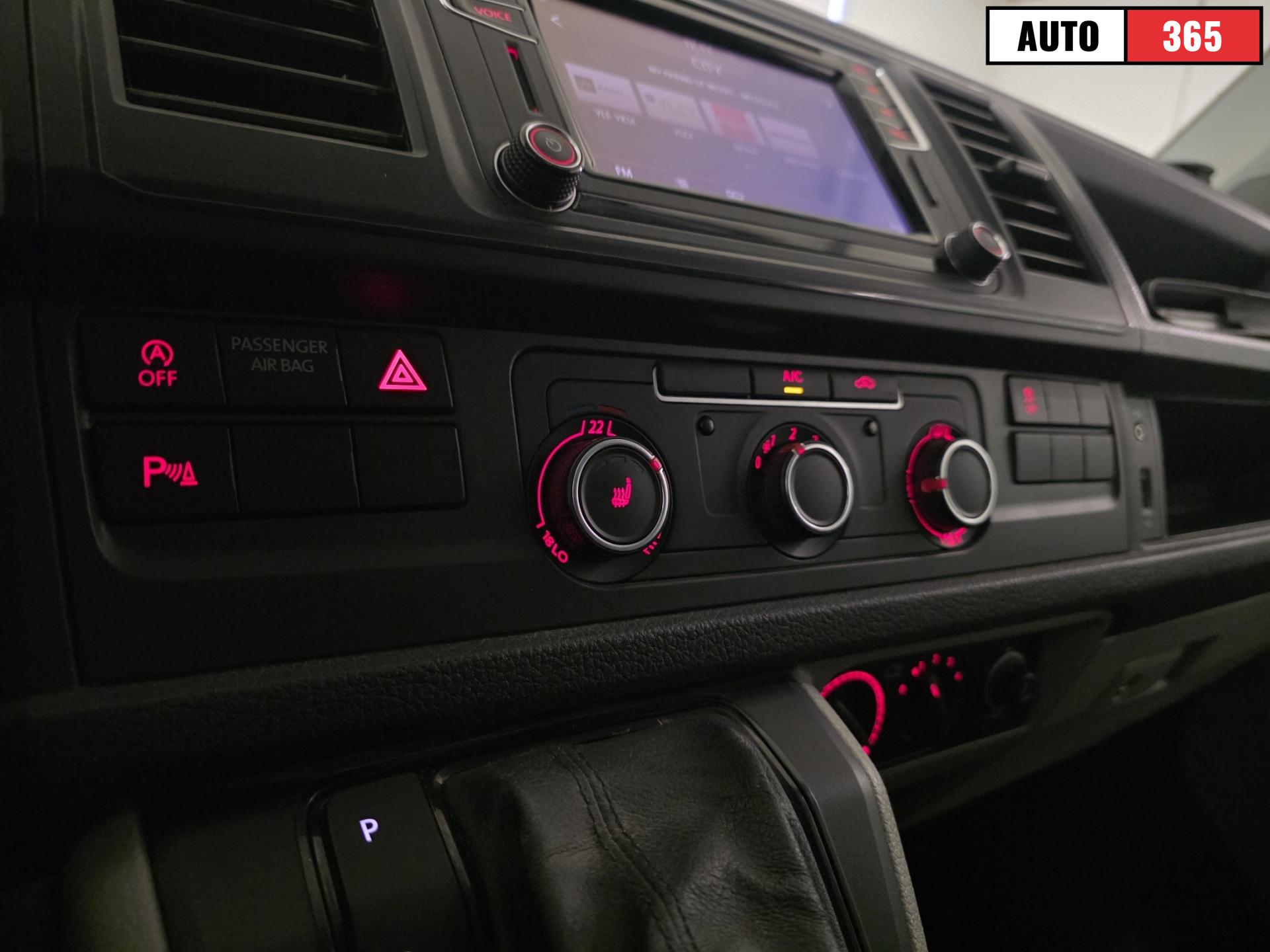 Volkswagen Transporter - Image 12