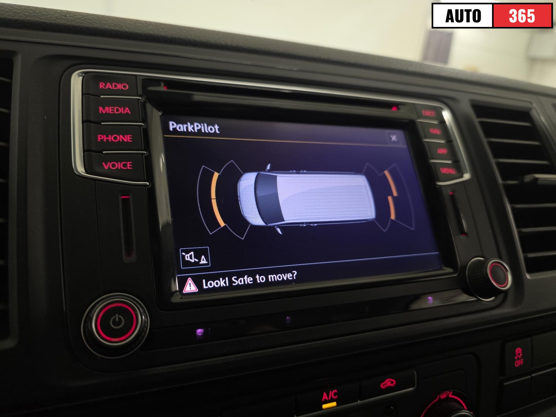 Volkswagen Transporter - Image 17