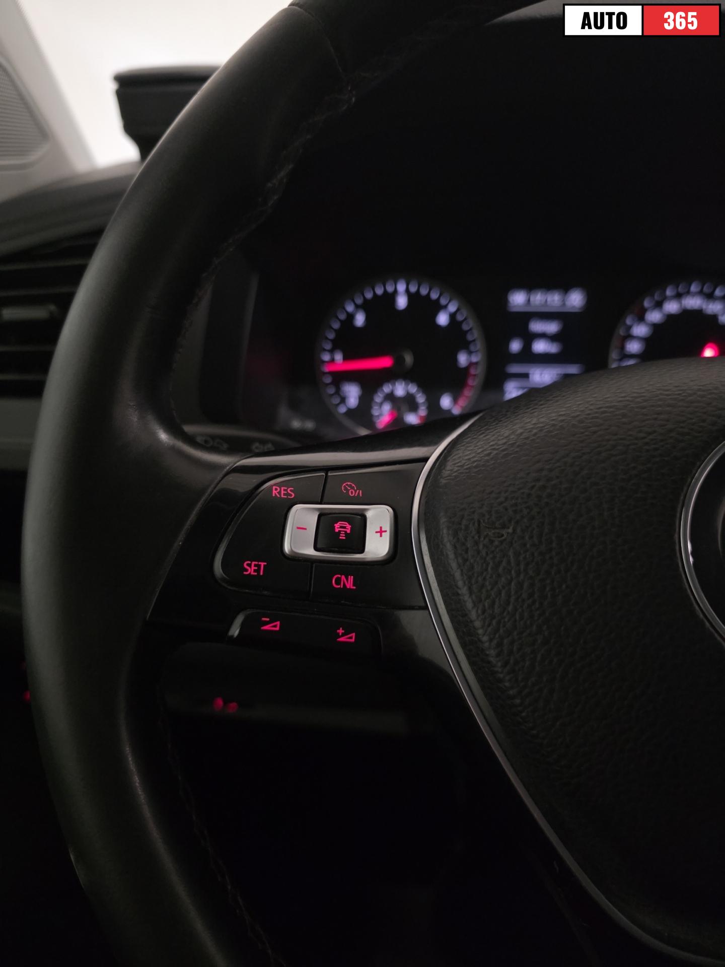 Volkswagen Transporter - Image 9