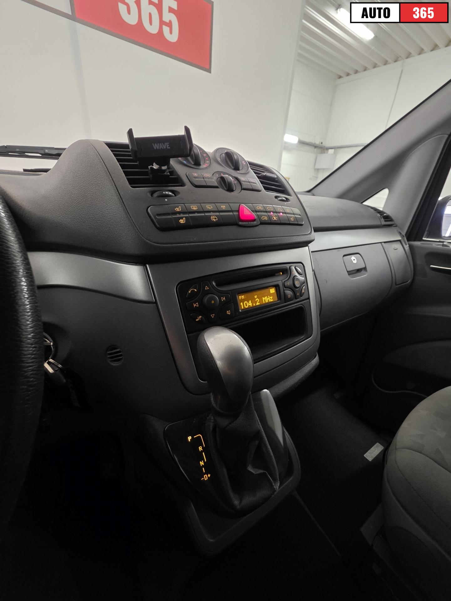 Mercedes-Benz Viano - Image 14