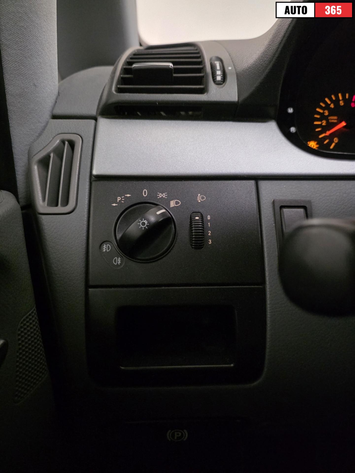 Mercedes-Benz Viano - Image 18