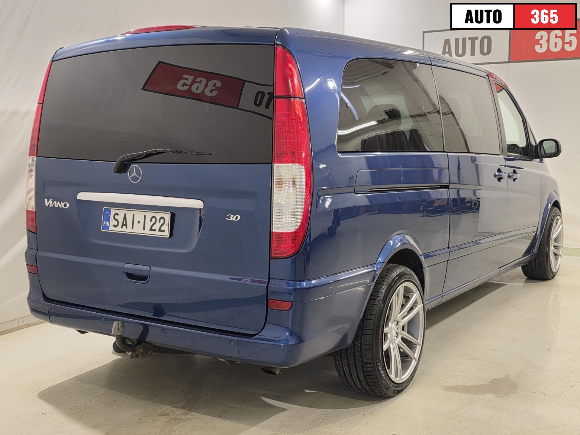 Mercedes-Benz Viano - Image 22