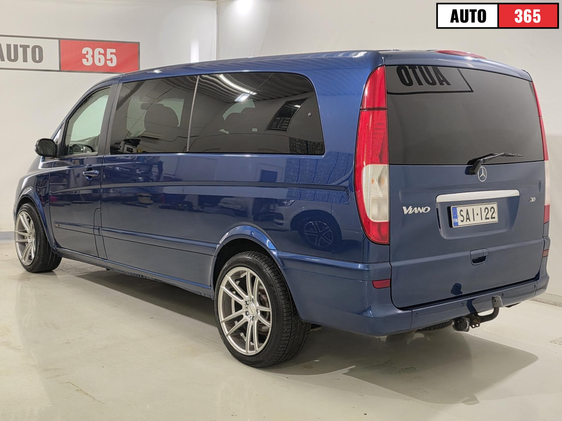 Mercedes-Benz Viano - Image 21