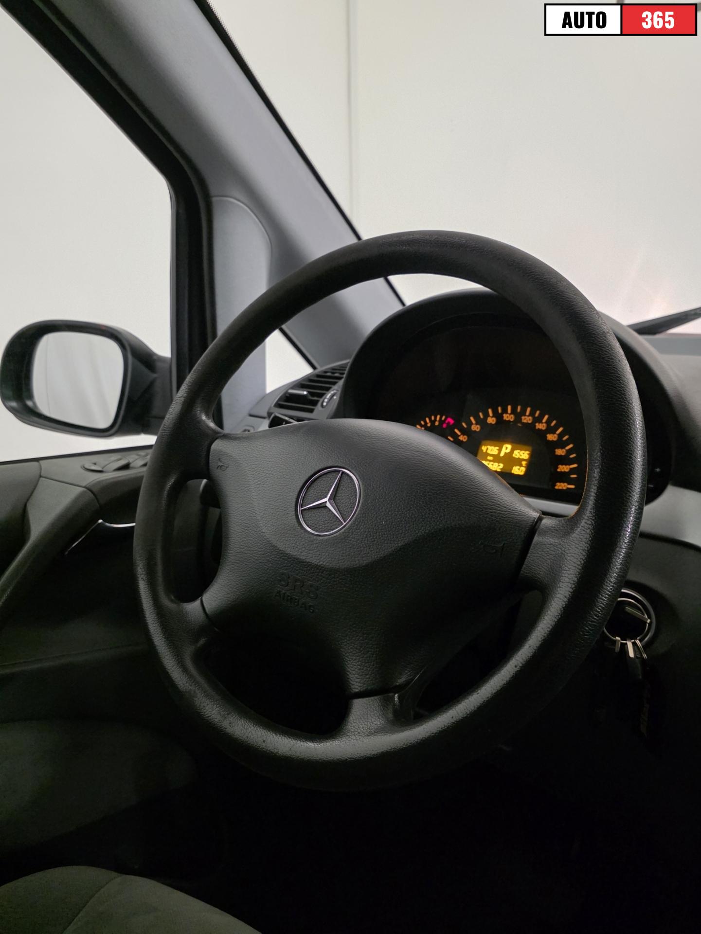 Mercedes-Benz Viano - Image 12
