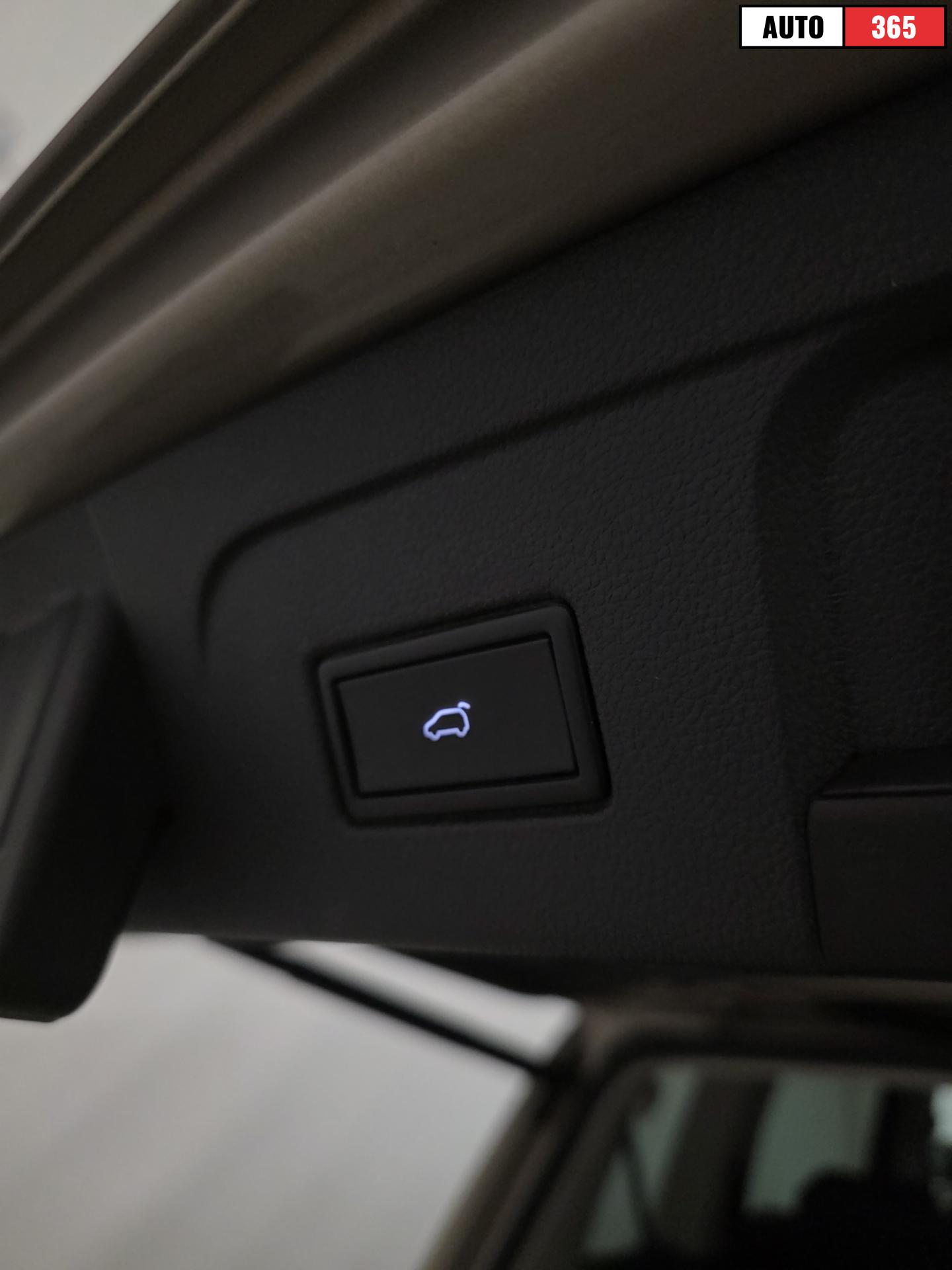 Volkswagen Touran - Image 12