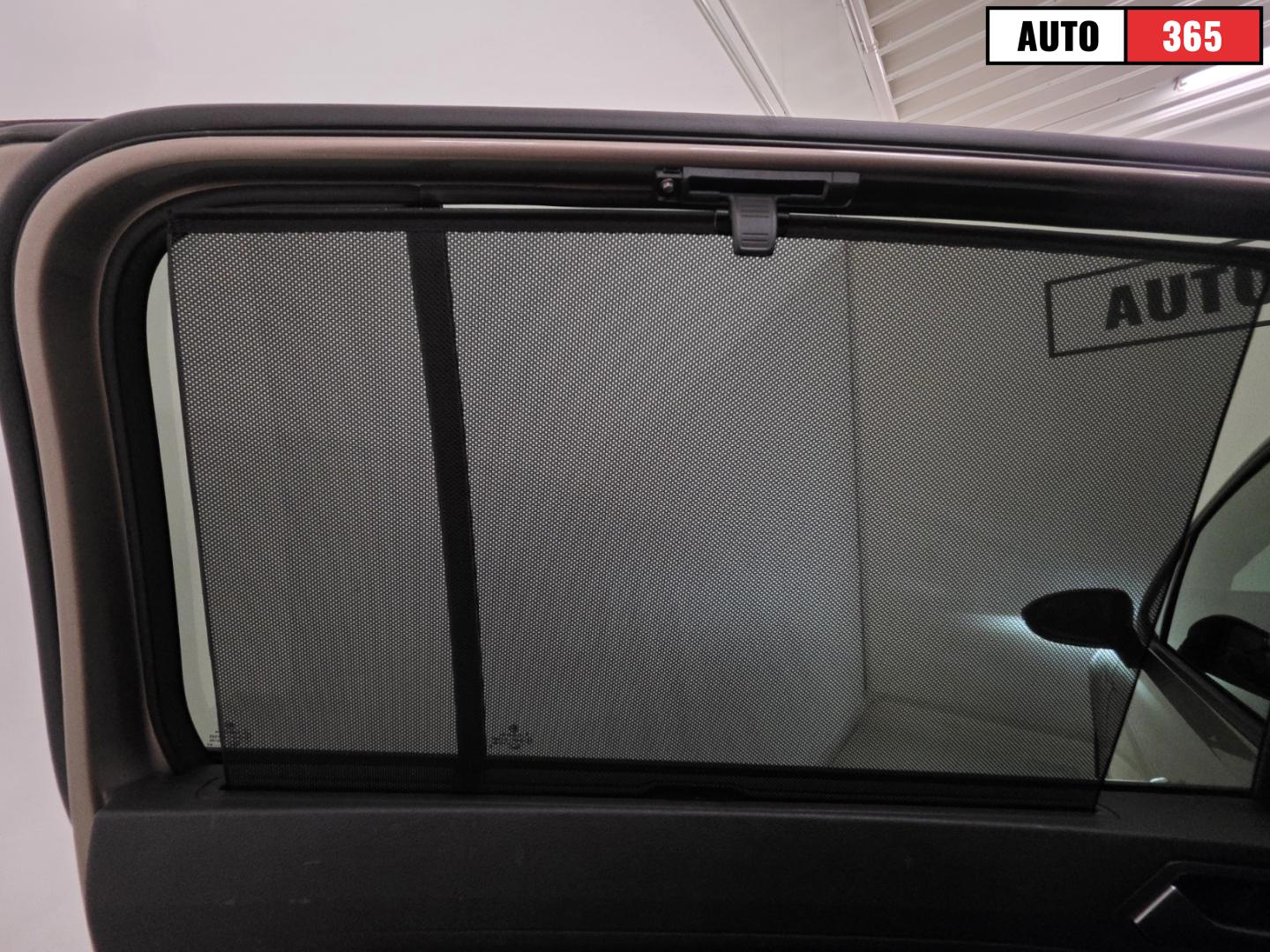 Volkswagen Touran - Image 25