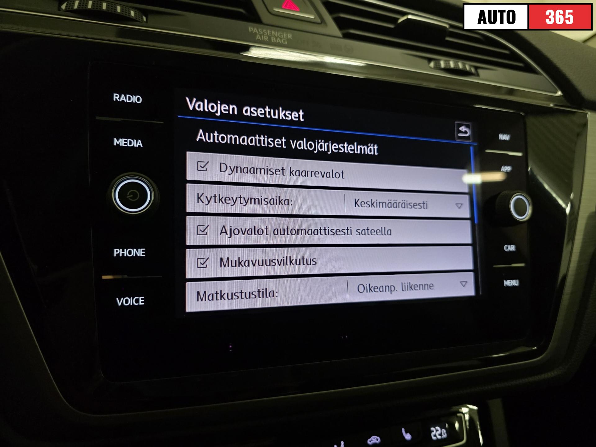 Volkswagen Touran - Image 28