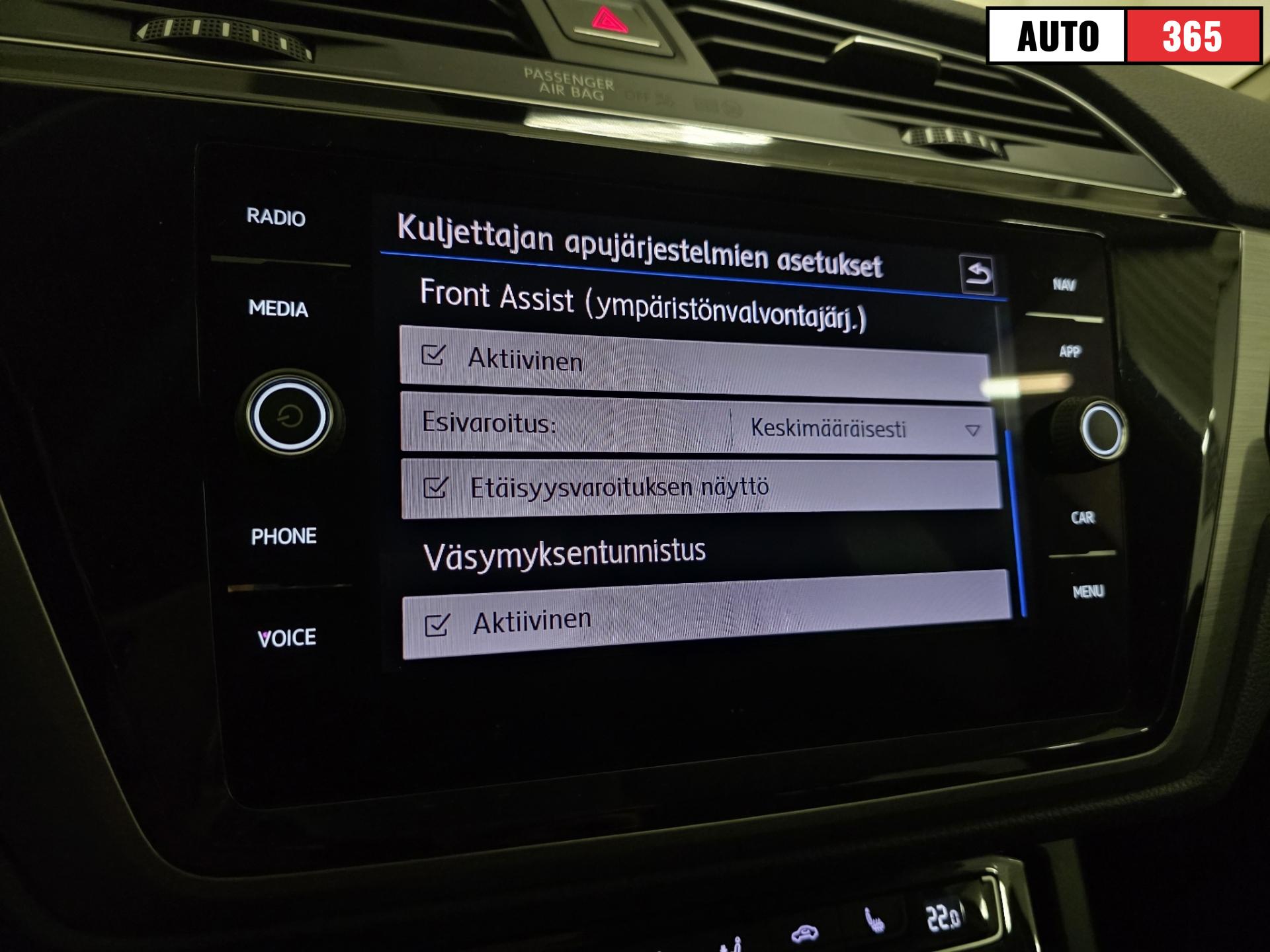 Volkswagen Touran - Image 30