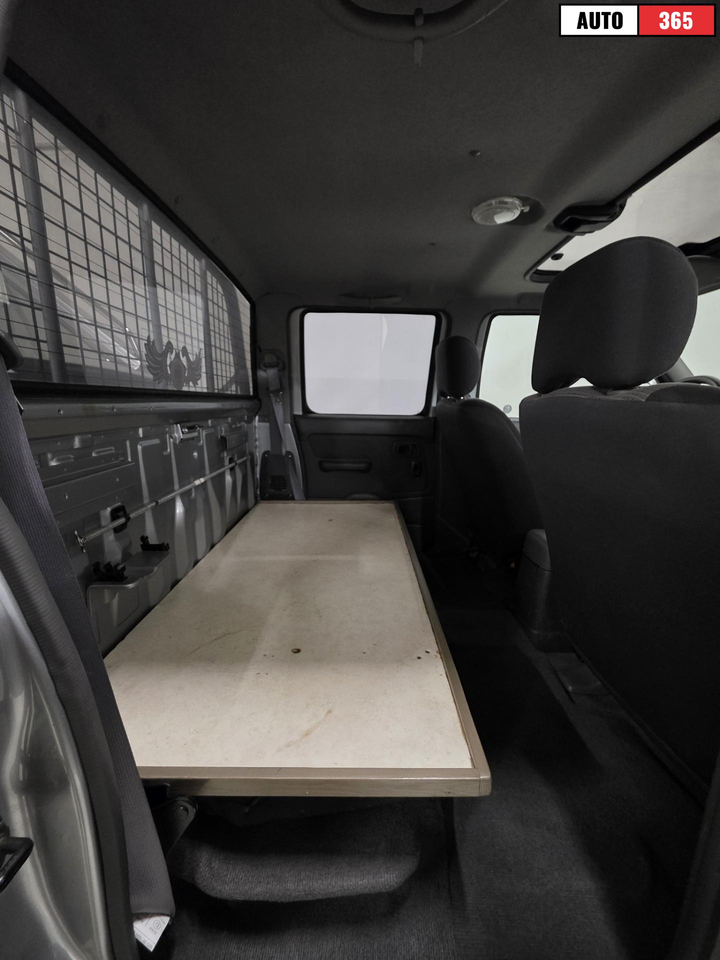 Nissan Navara - Image 14