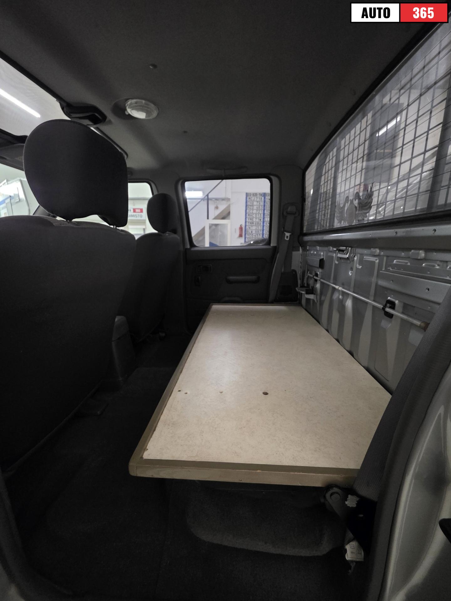 Nissan Navara - Image 15