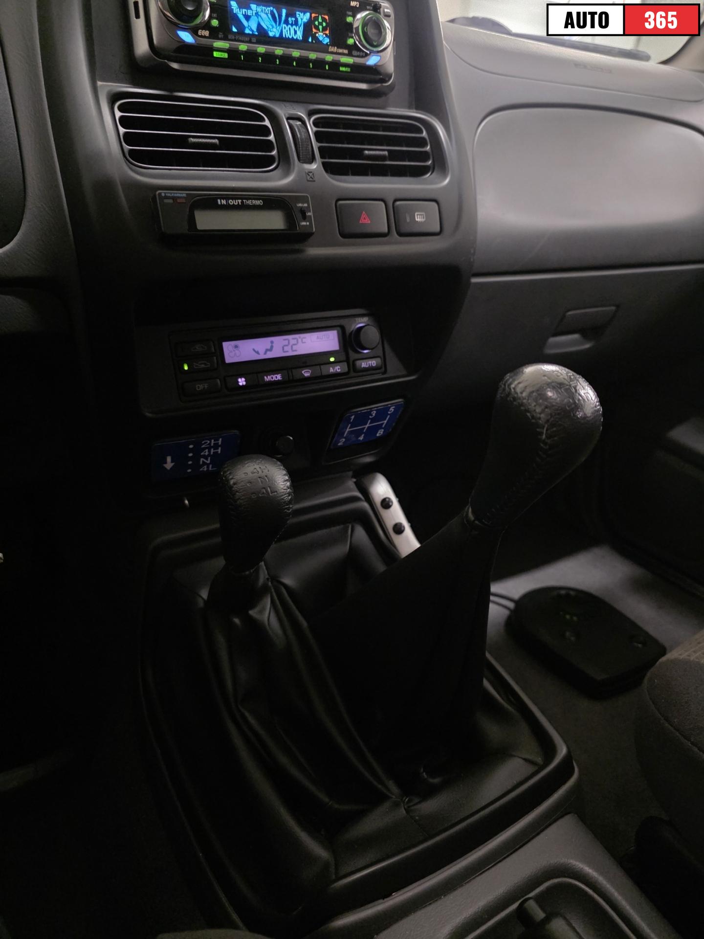 Nissan Navara - Image 18