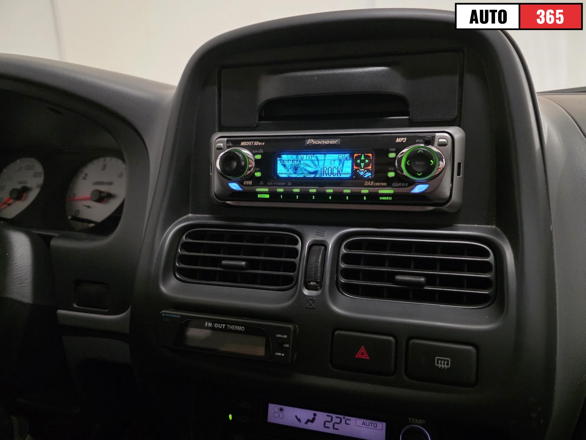 Nissan Navara - Image 17