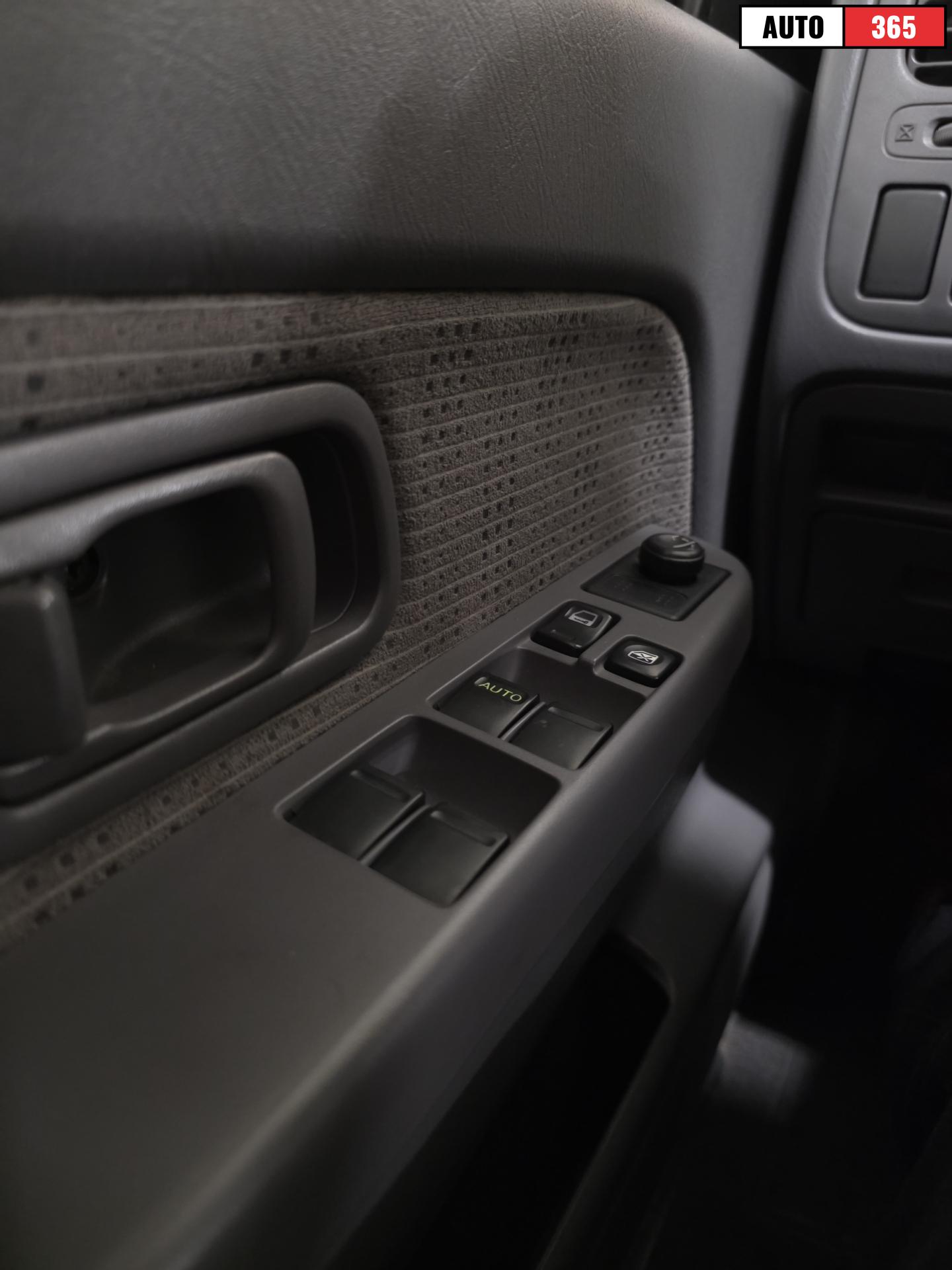 Nissan Navara - Image 20