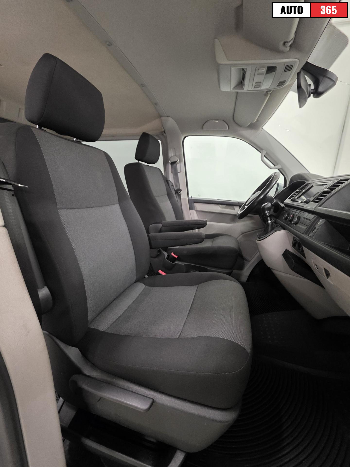 Volkswagen Transporter - Image 7