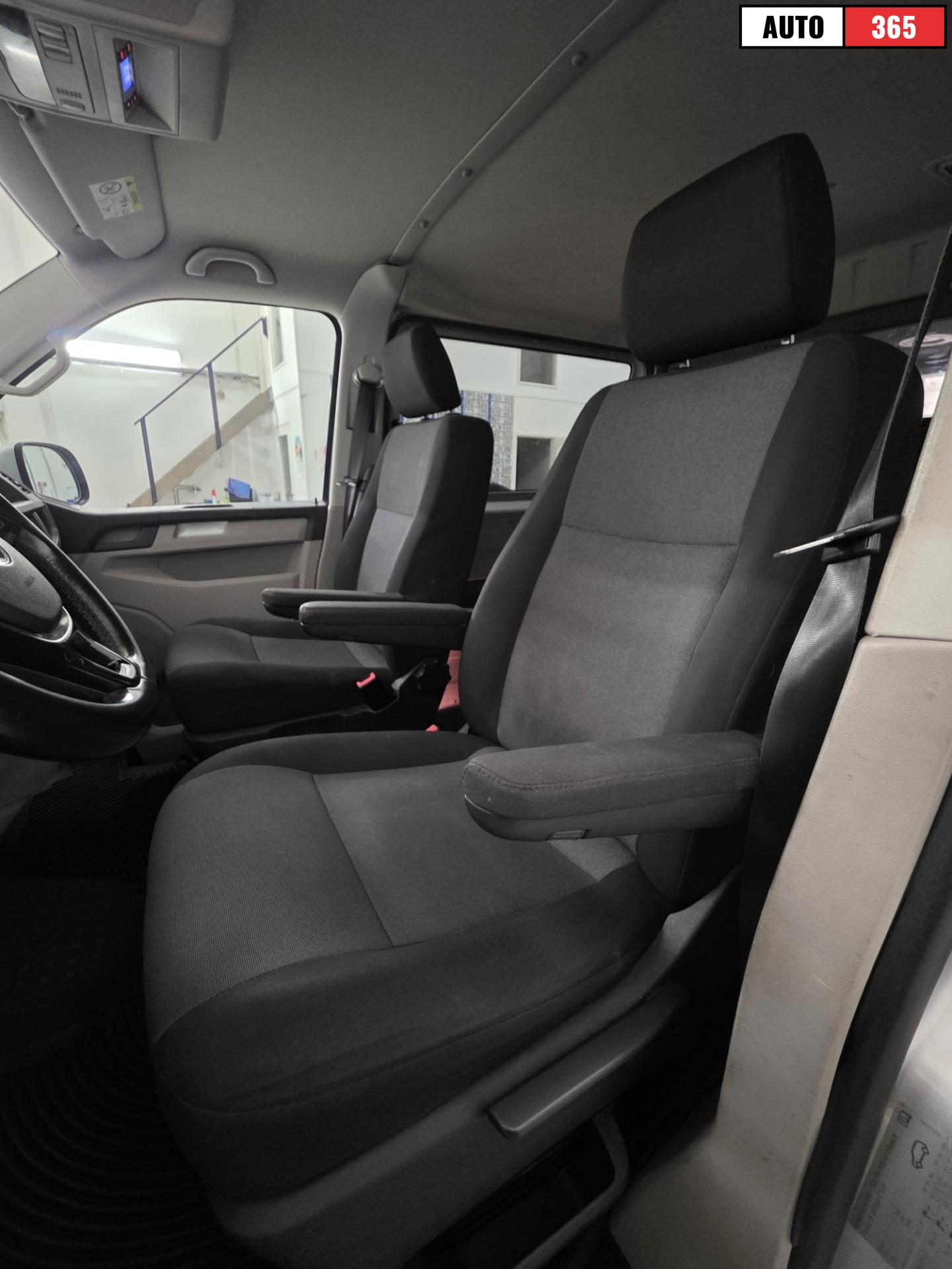 Volkswagen Transporter - Image 5