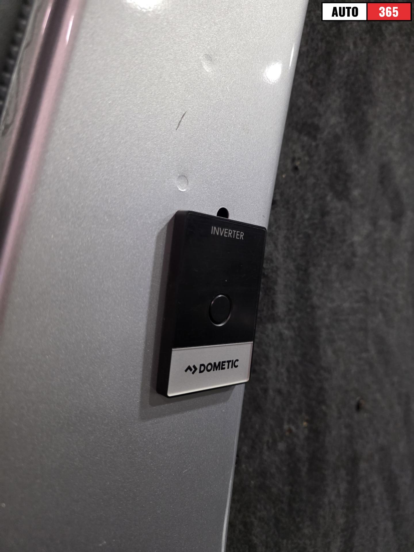 Volkswagen Transporter - Image 25