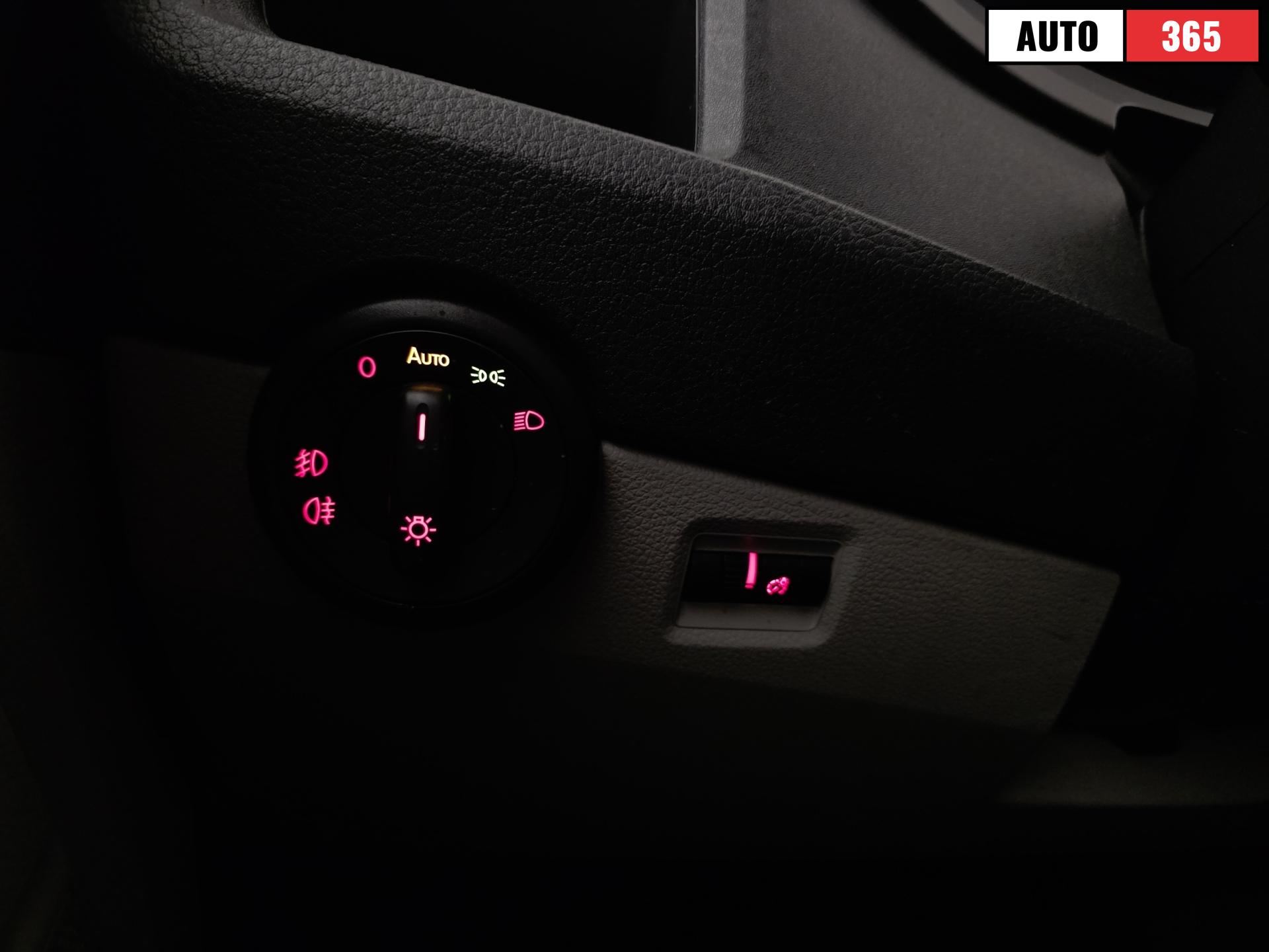 Volkswagen Transporter - Image 22