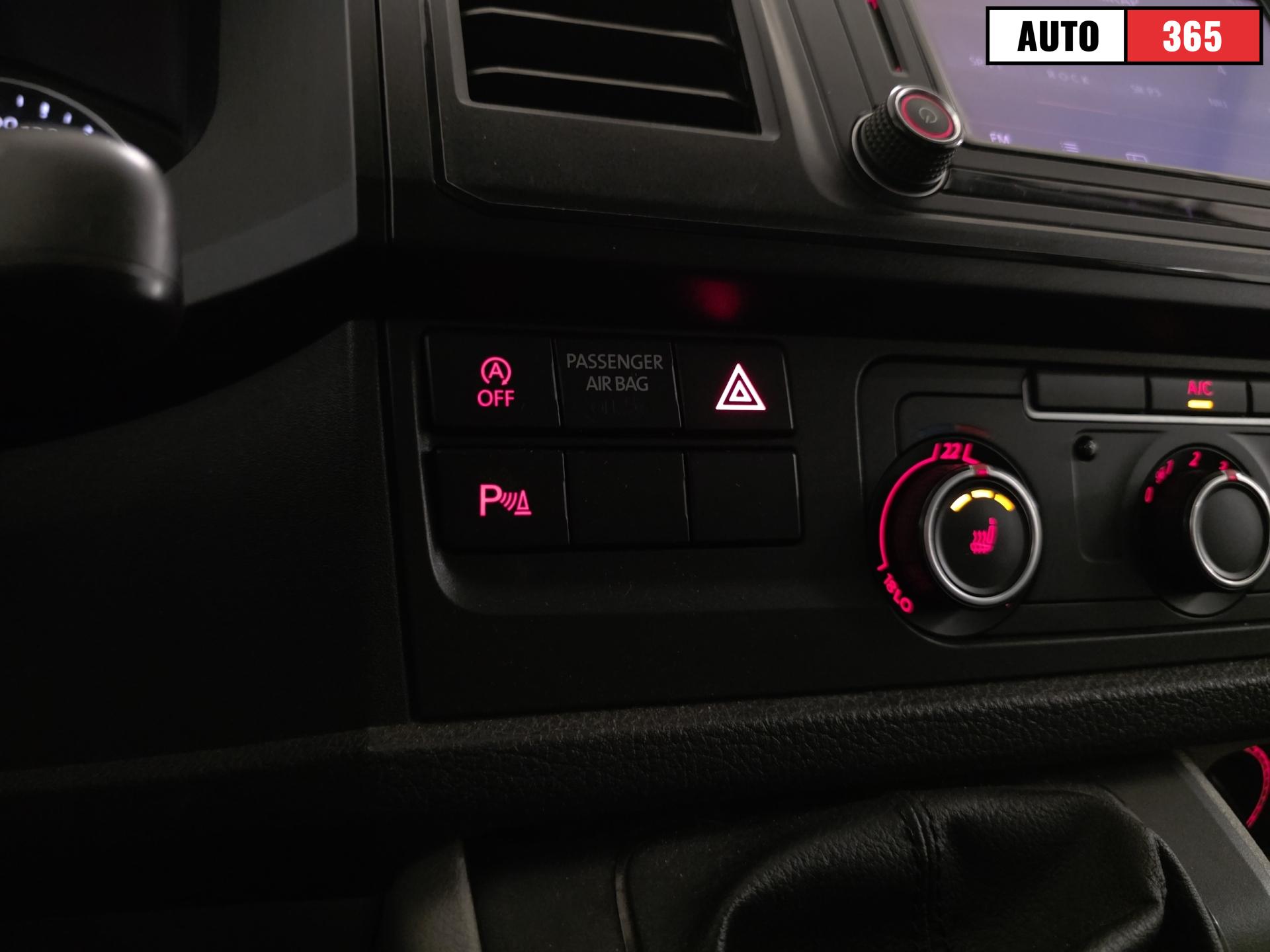 Volkswagen Transporter - Image 13