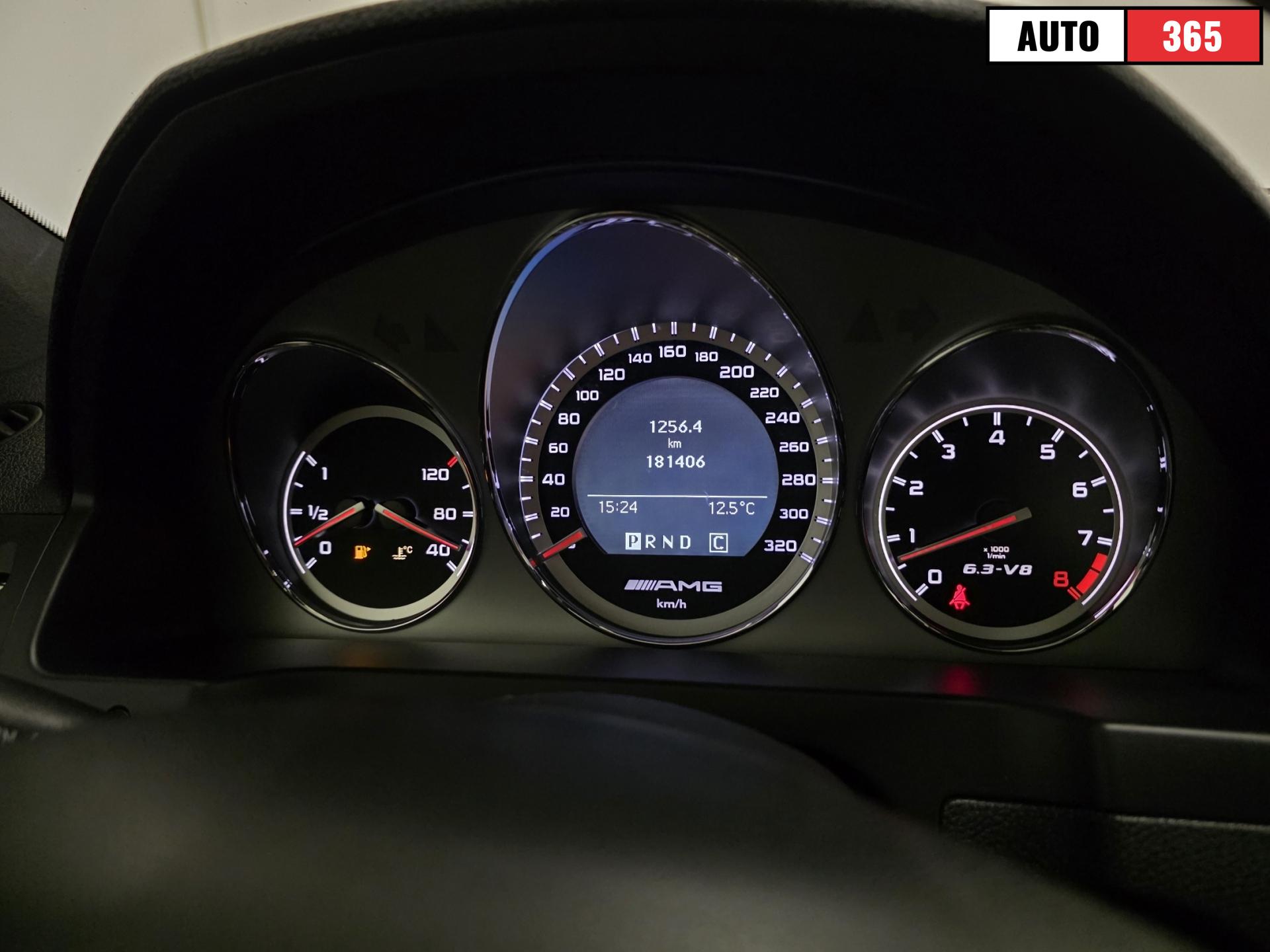 Mercedes-Benz C 63 AMG - Image 12