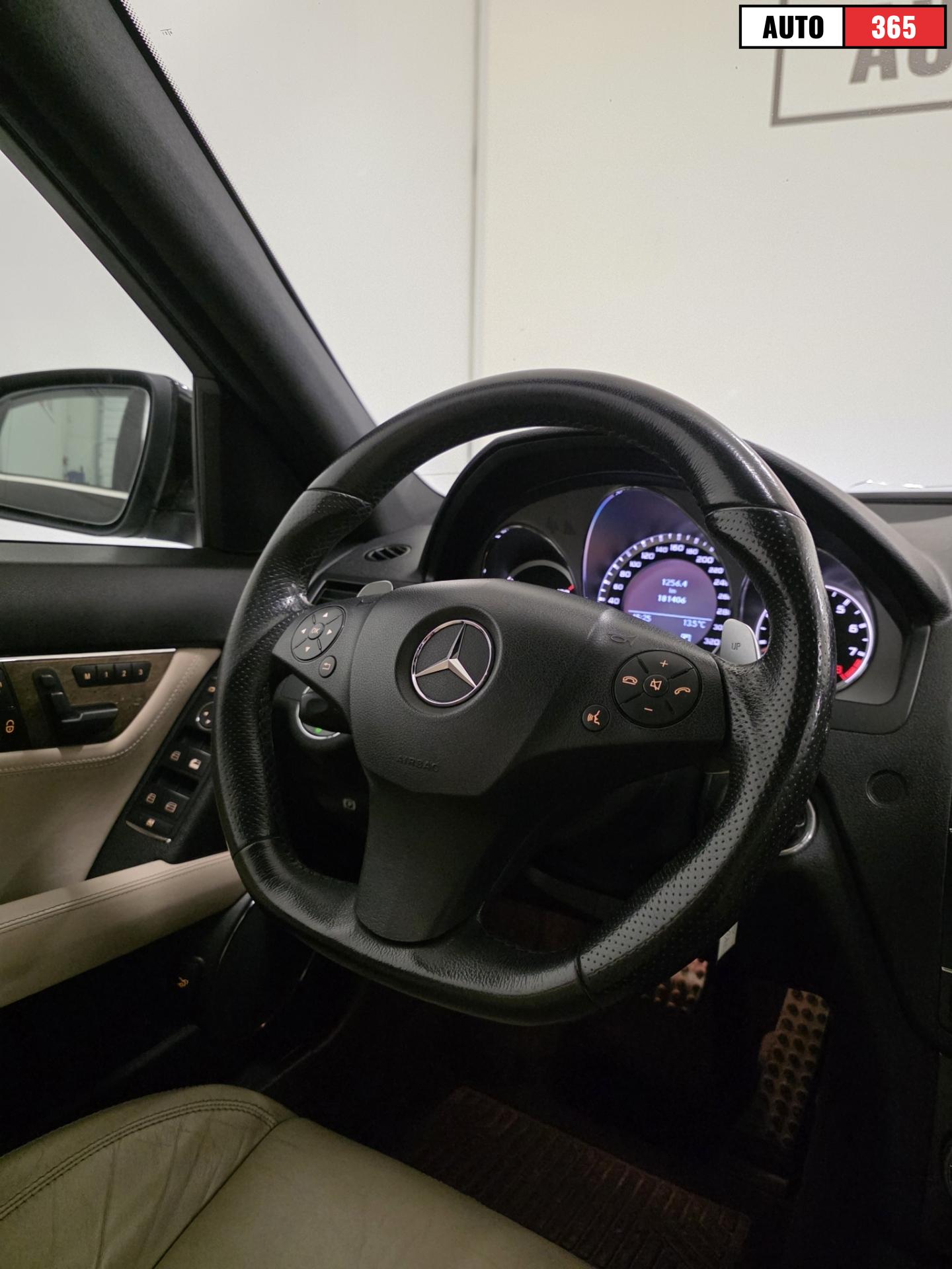 Mercedes-Benz C 63 AMG - Image 11