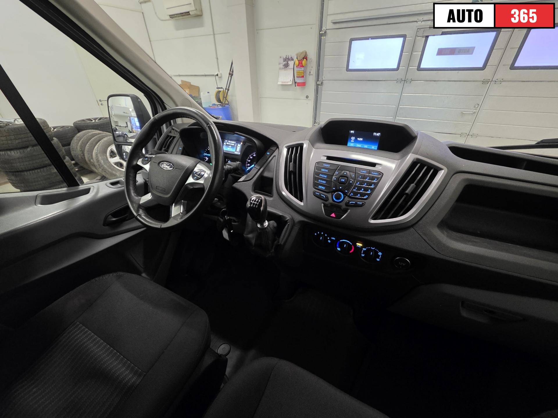 Ford Transit - Image 6