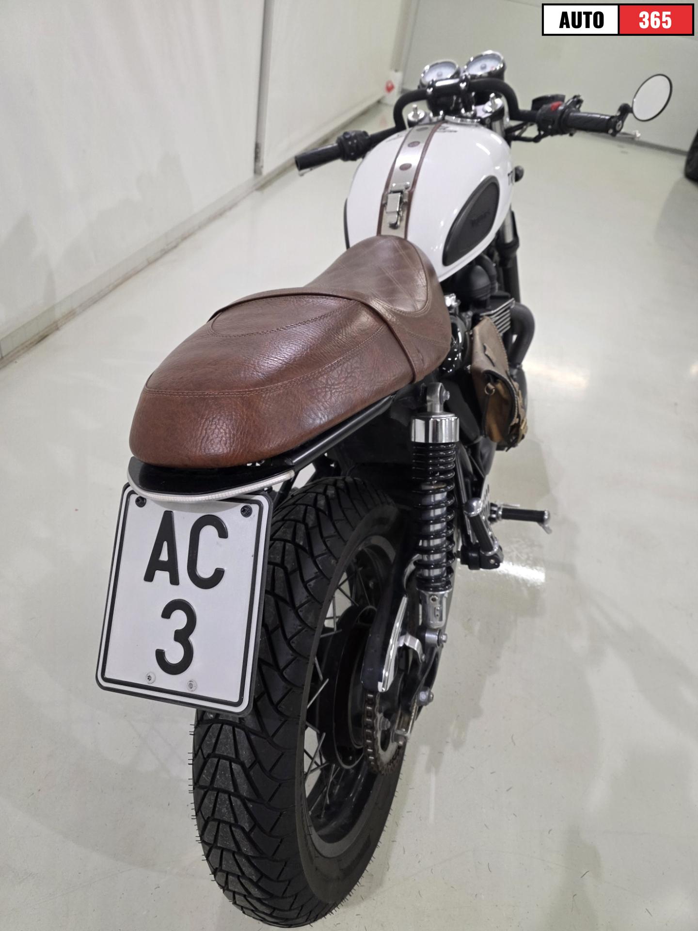 Triumph Thruxton - Image 7