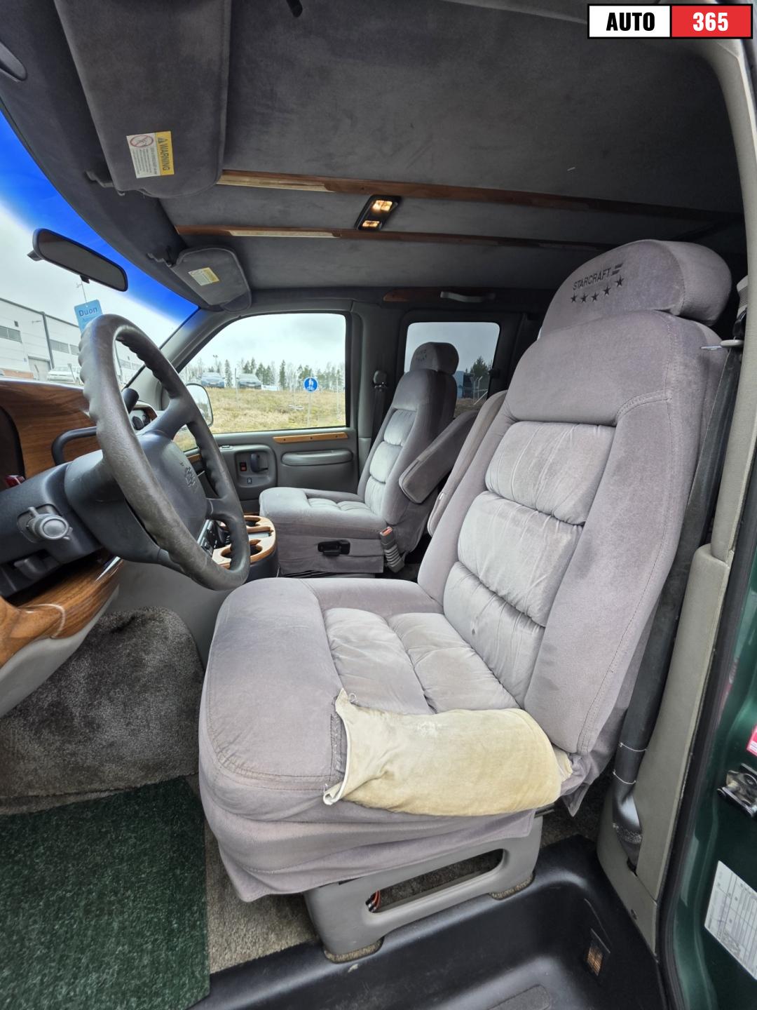 Chevrolet Chevy Van - Image 6