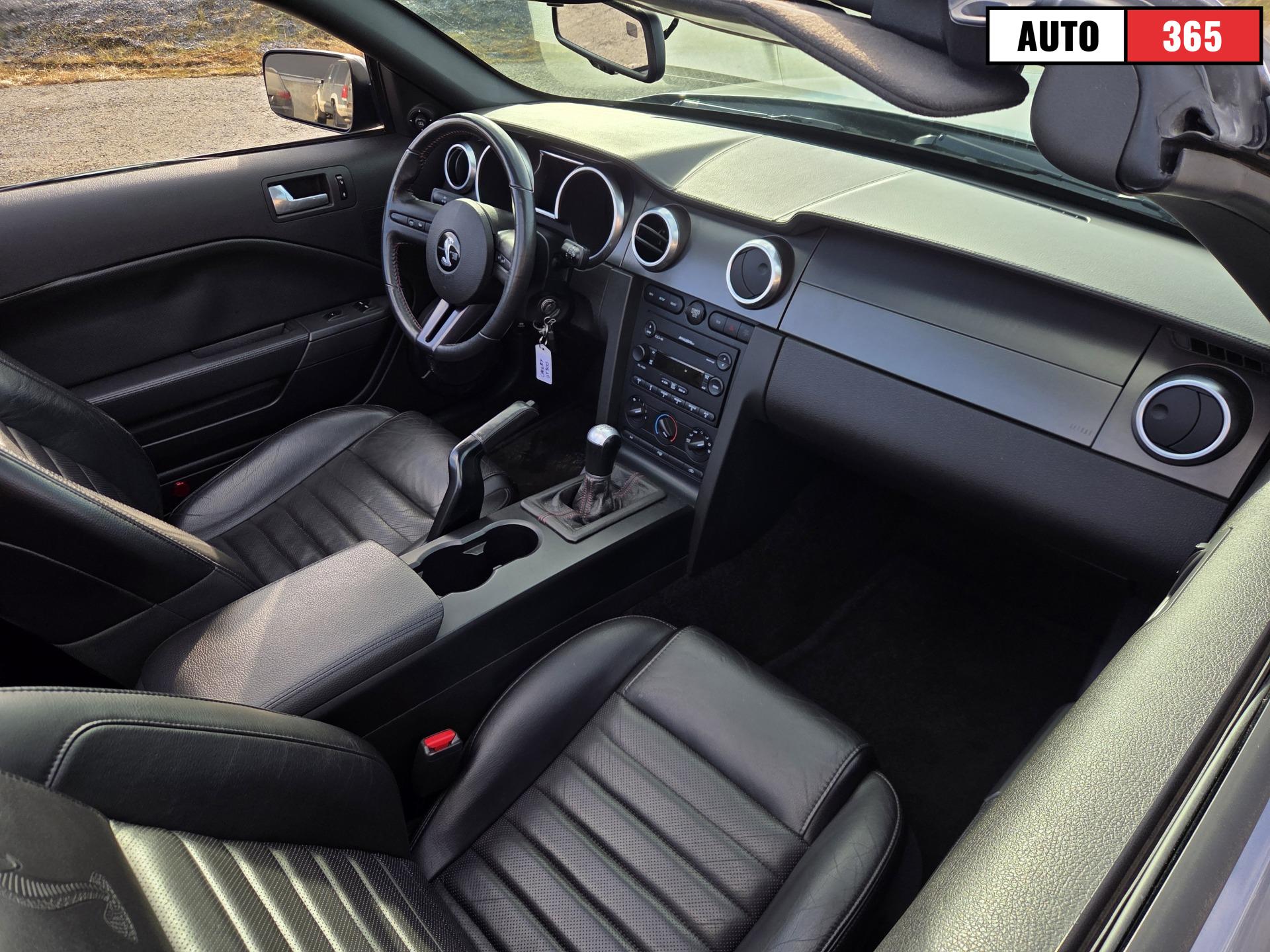 Ford Mustang - Image 11