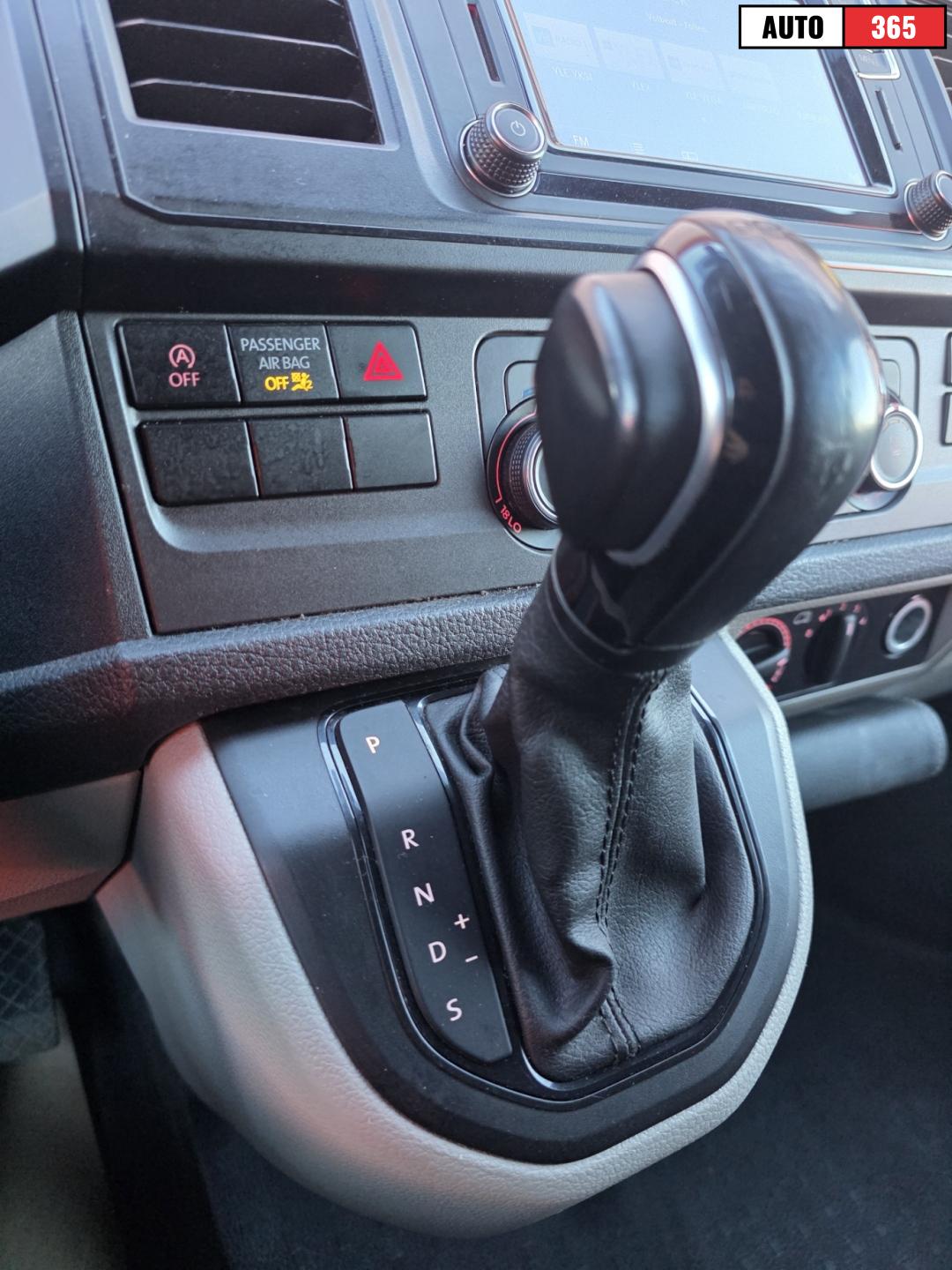 Volkswagen Transporter - Image 13