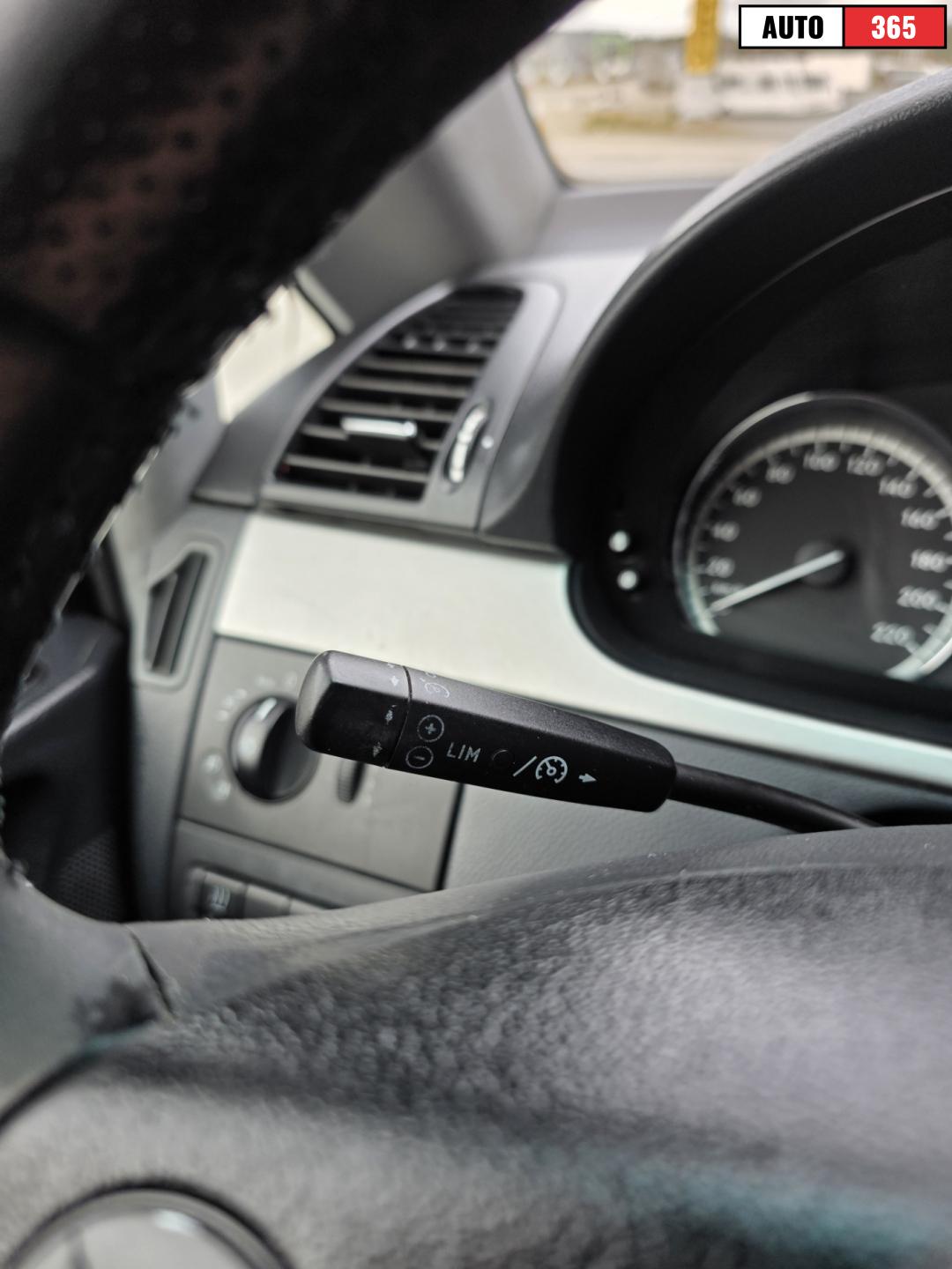 Mercedes-Benz Viano - Image 12