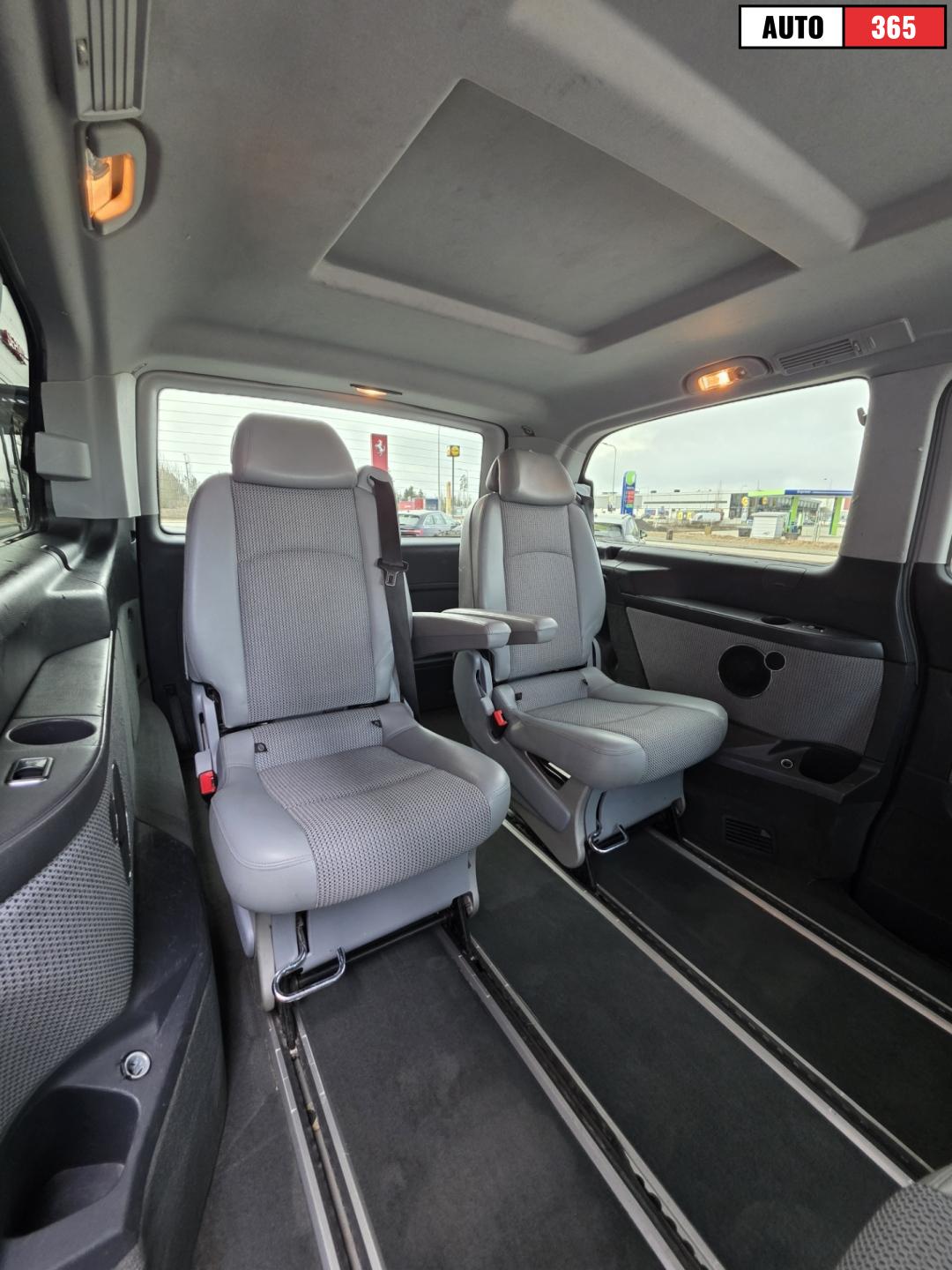 Mercedes-Benz Viano - Image 9