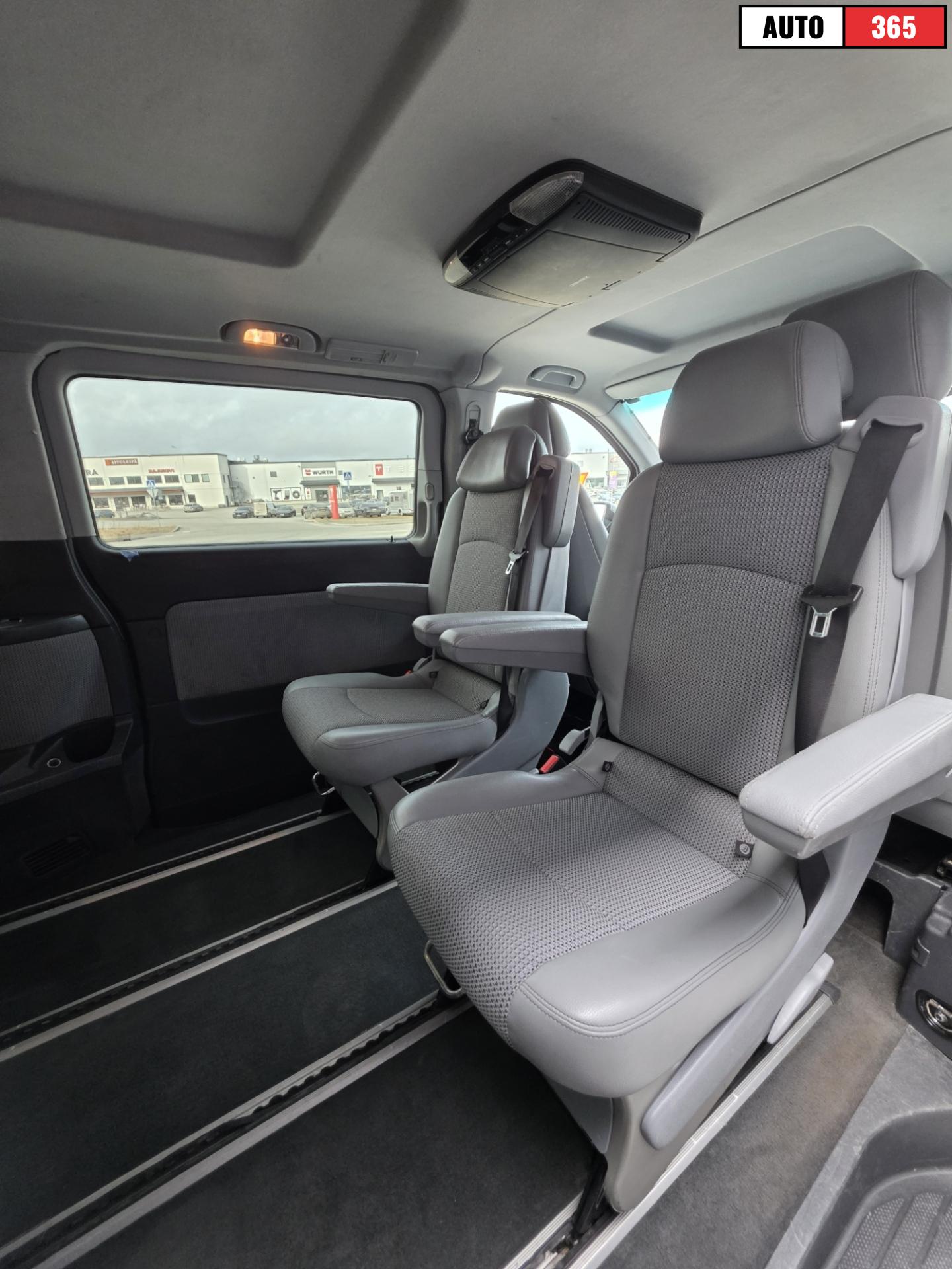 Mercedes-Benz Viano - Image 8