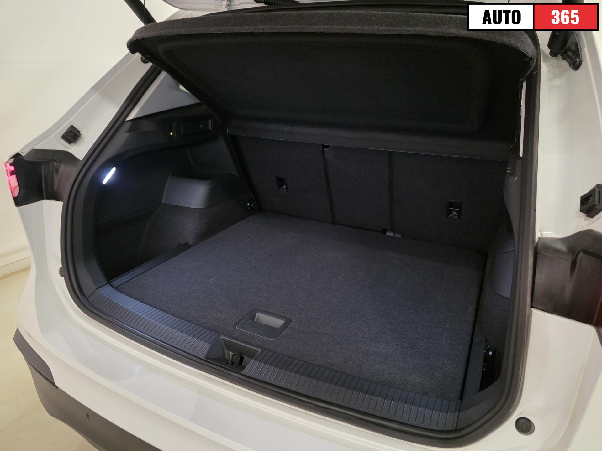 Volkswagen Tiguan - Image 10