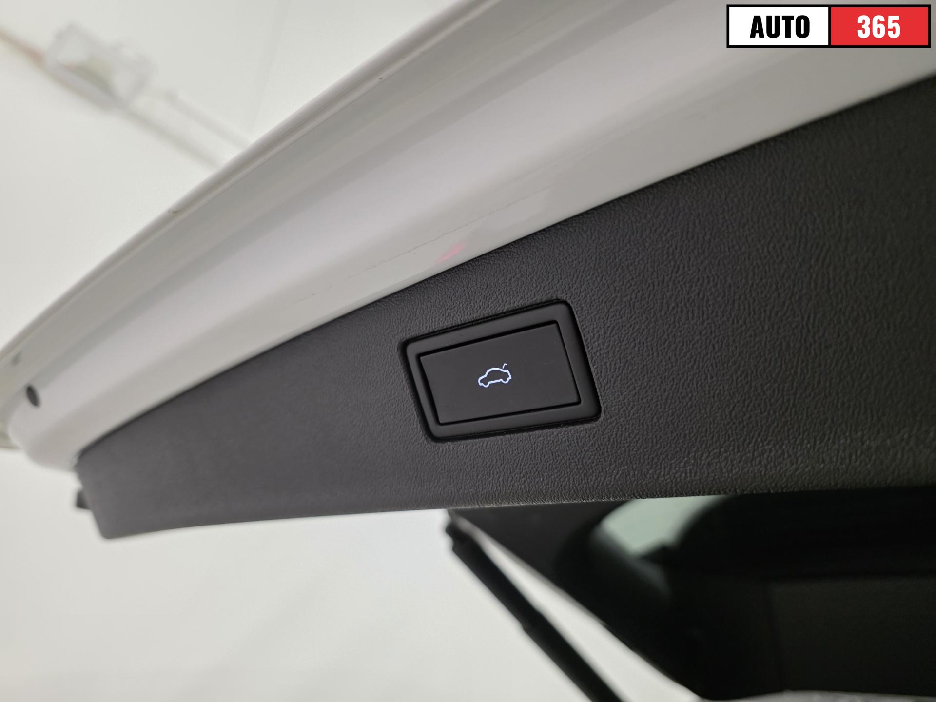 Volkswagen Tiguan - Image 11