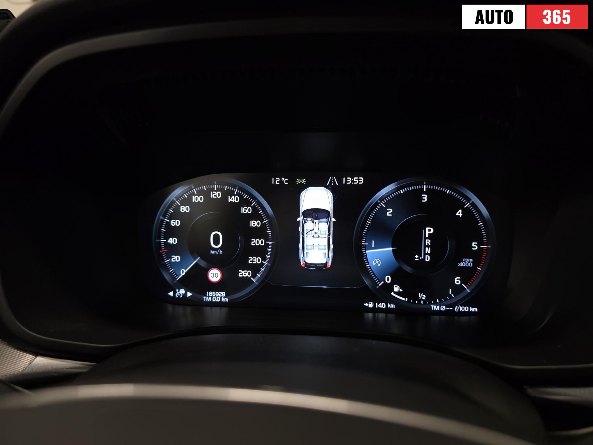 Volvo XC60 - Image 13