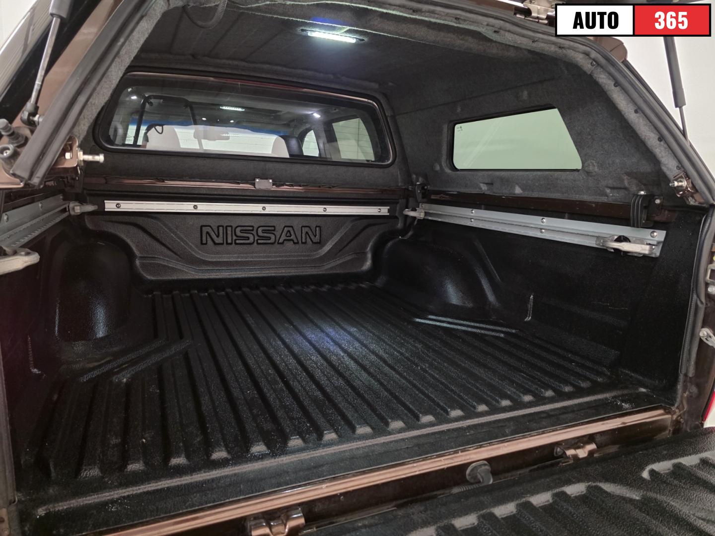 Nissan Navara - Image 15