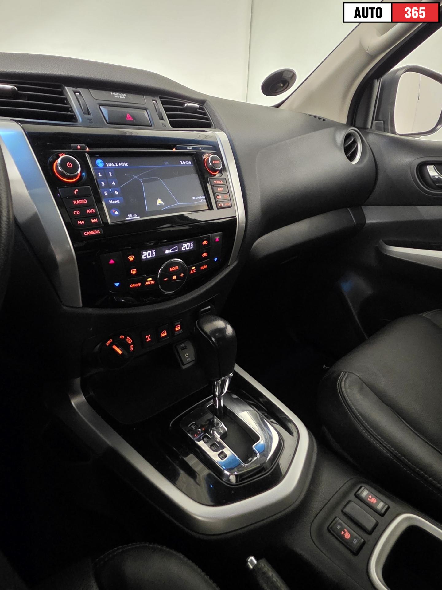 Nissan Navara - Image 18