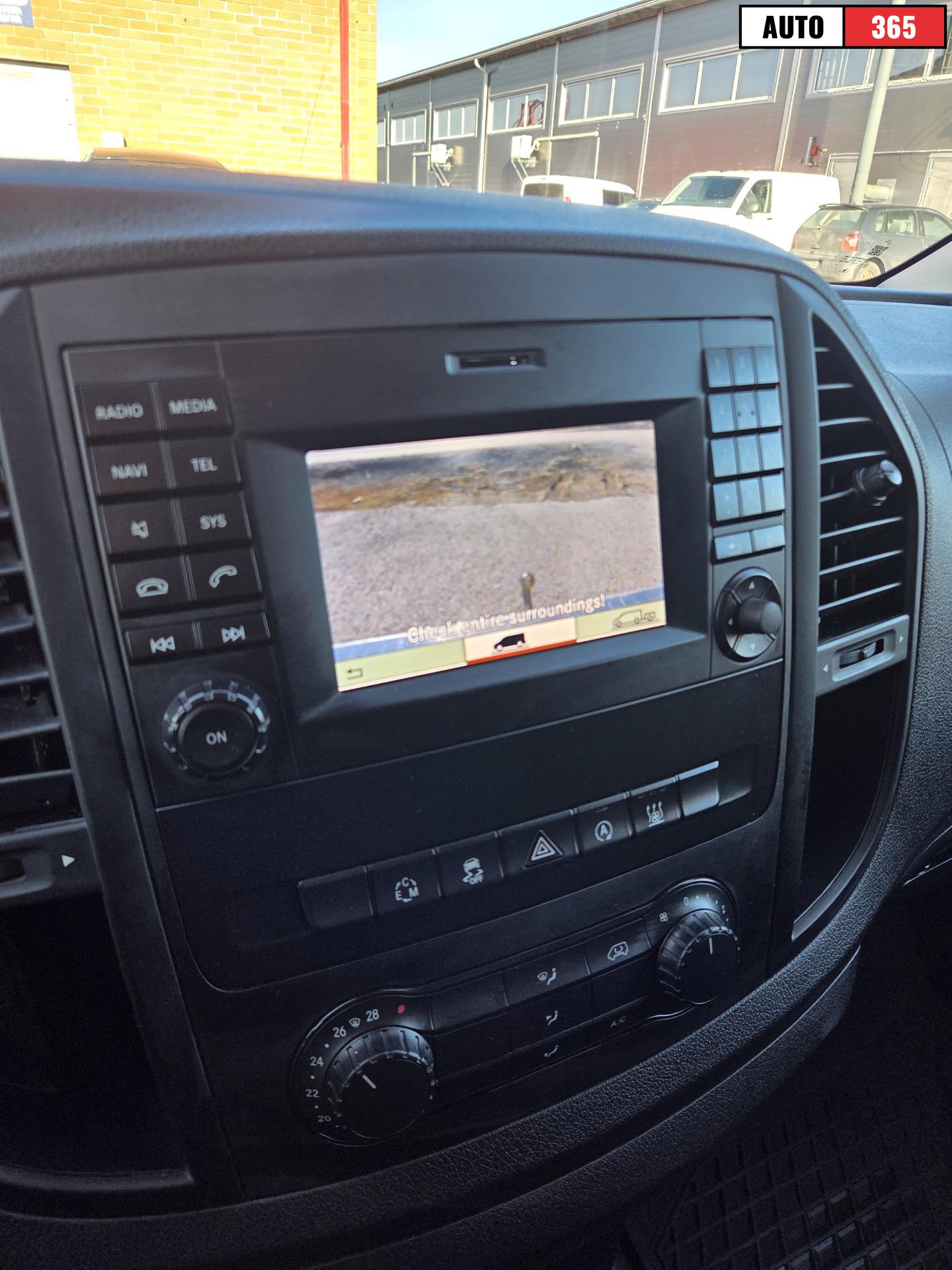 Mercedes-Benz Vito - Image 11