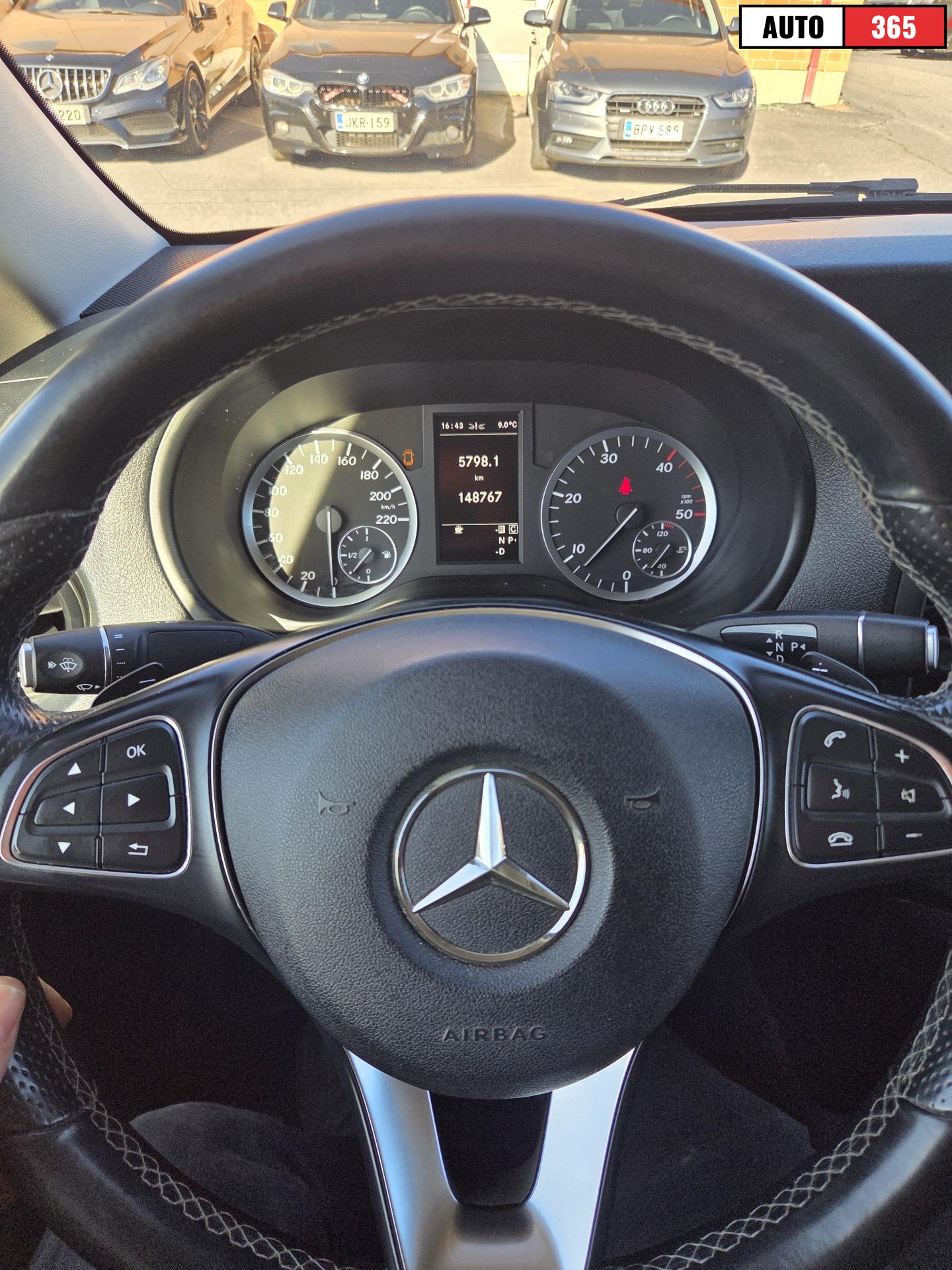 Mercedes-Benz Vito - Image 12