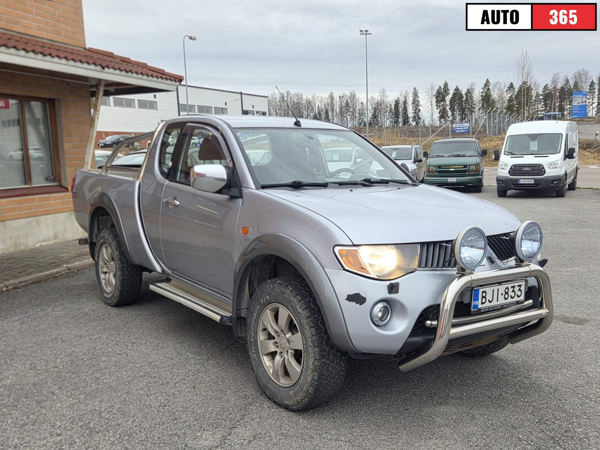 Mitsubishi L200 - Image 2