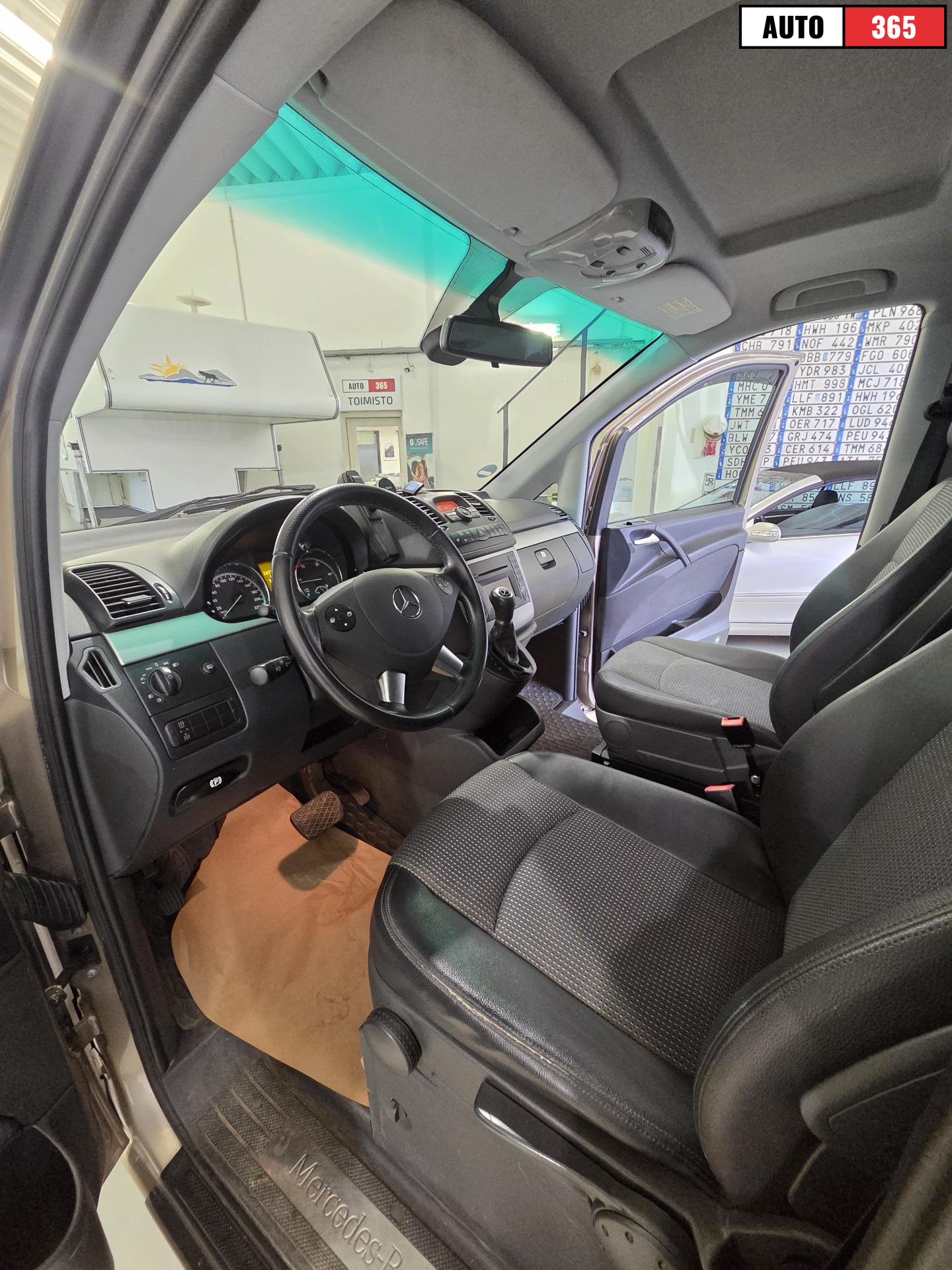 Mercedes-Benz Viano - Image 6