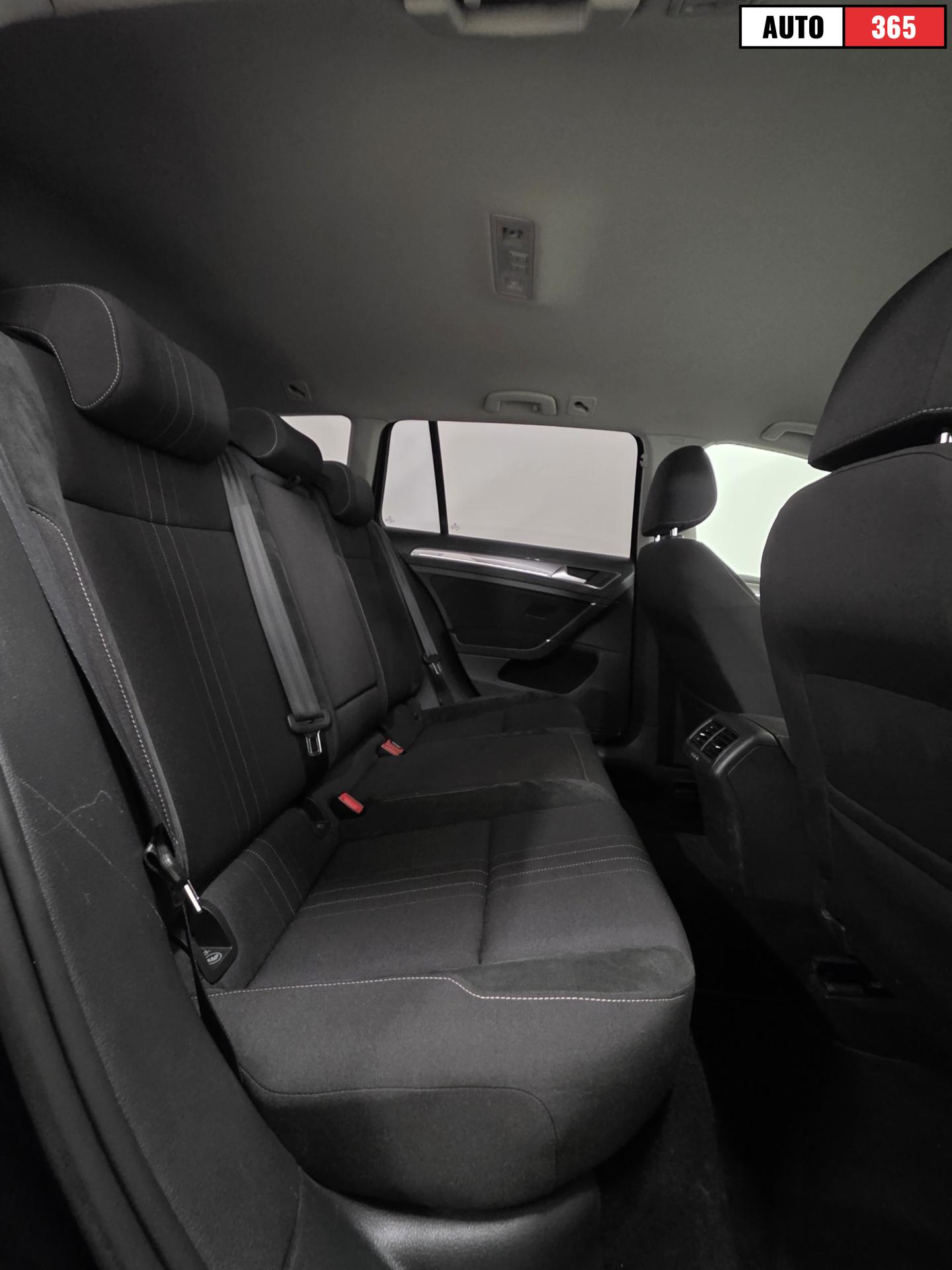 Volkswagen Golf - Image 7