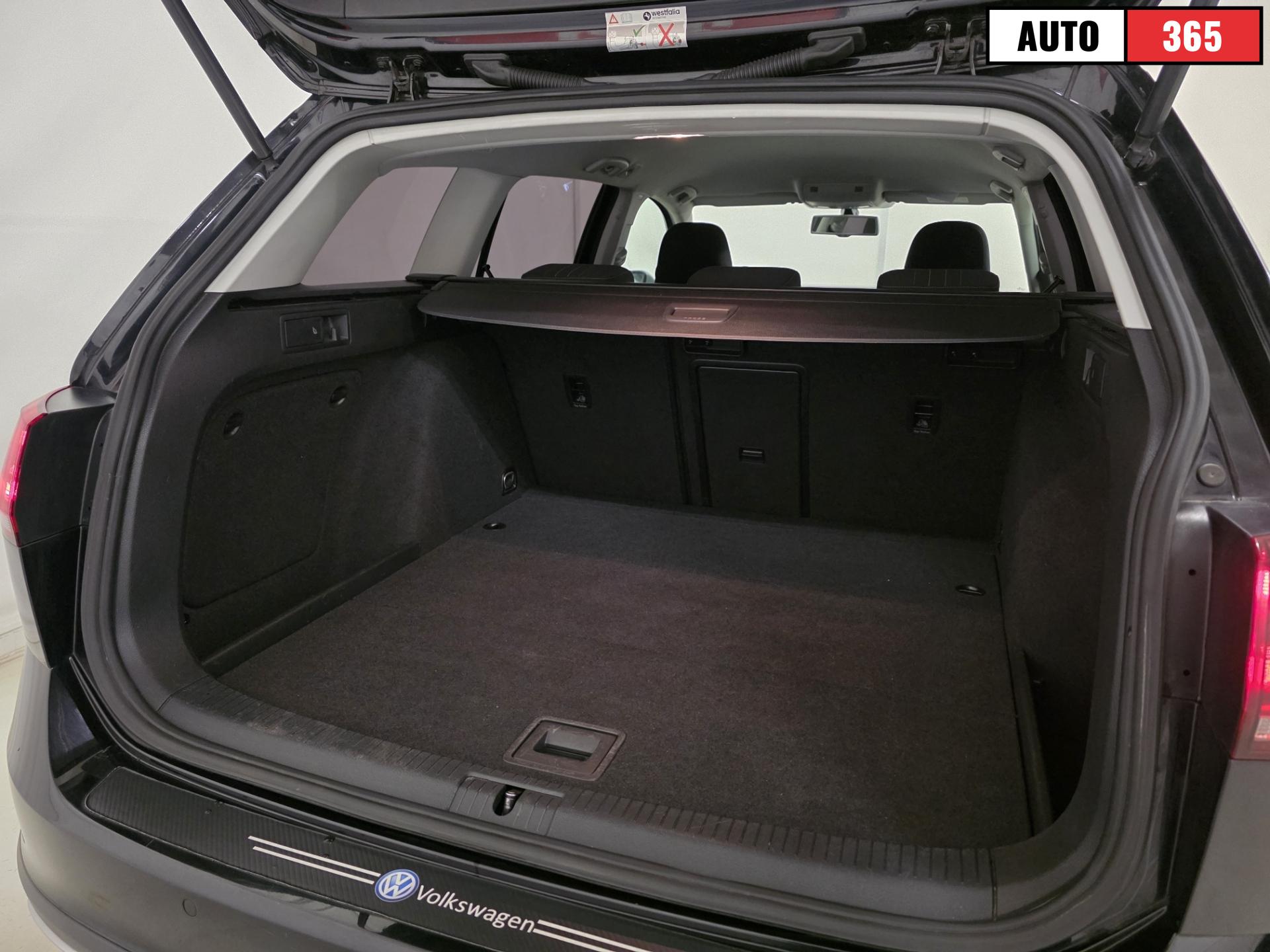Volkswagen Golf - Image 9